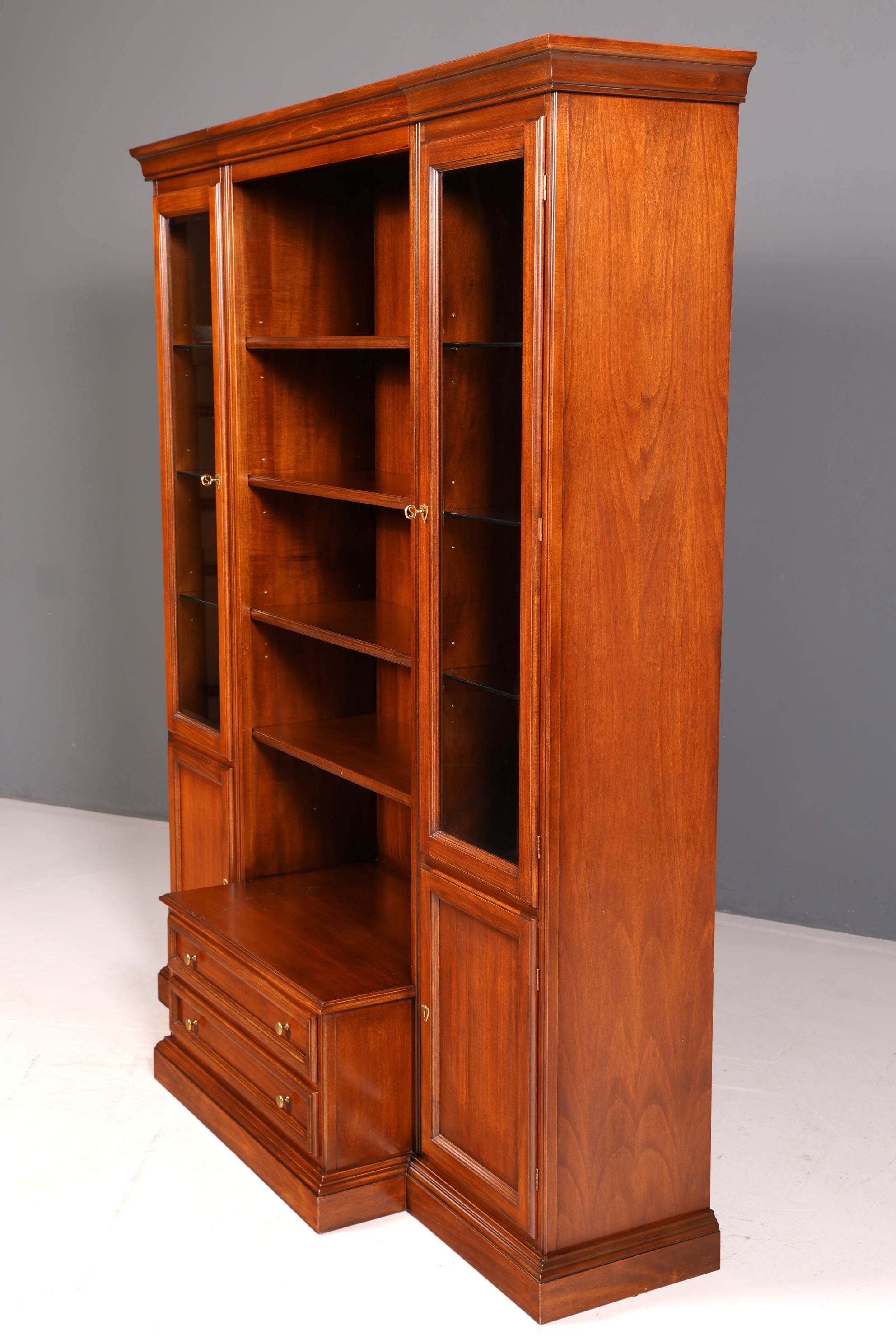 Wunderschöner Original Selva Bücherschrank Bücherregal Vitrine Regal Bibliothek Made in Italy Vintage