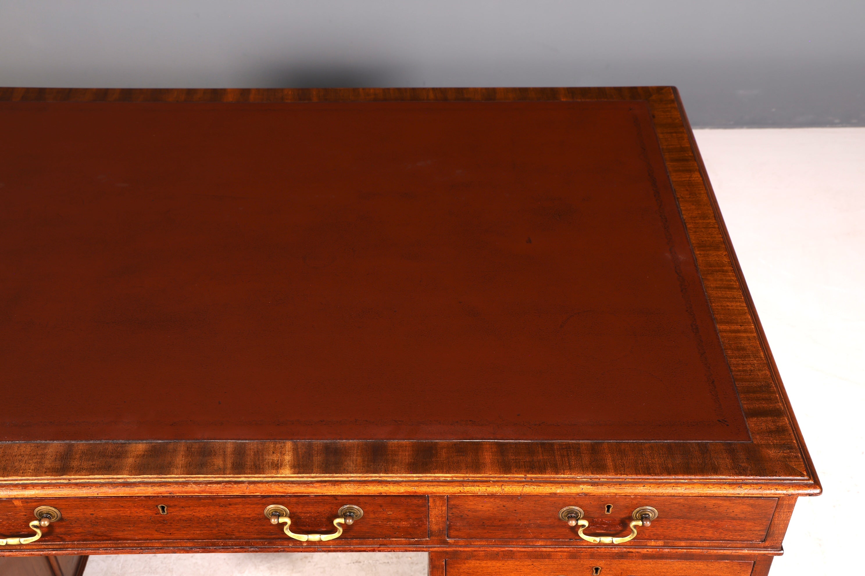 Wunderschöner Englischer Schreibtisch echt Lederauflage Bürotisch Antik Stil Office Desk