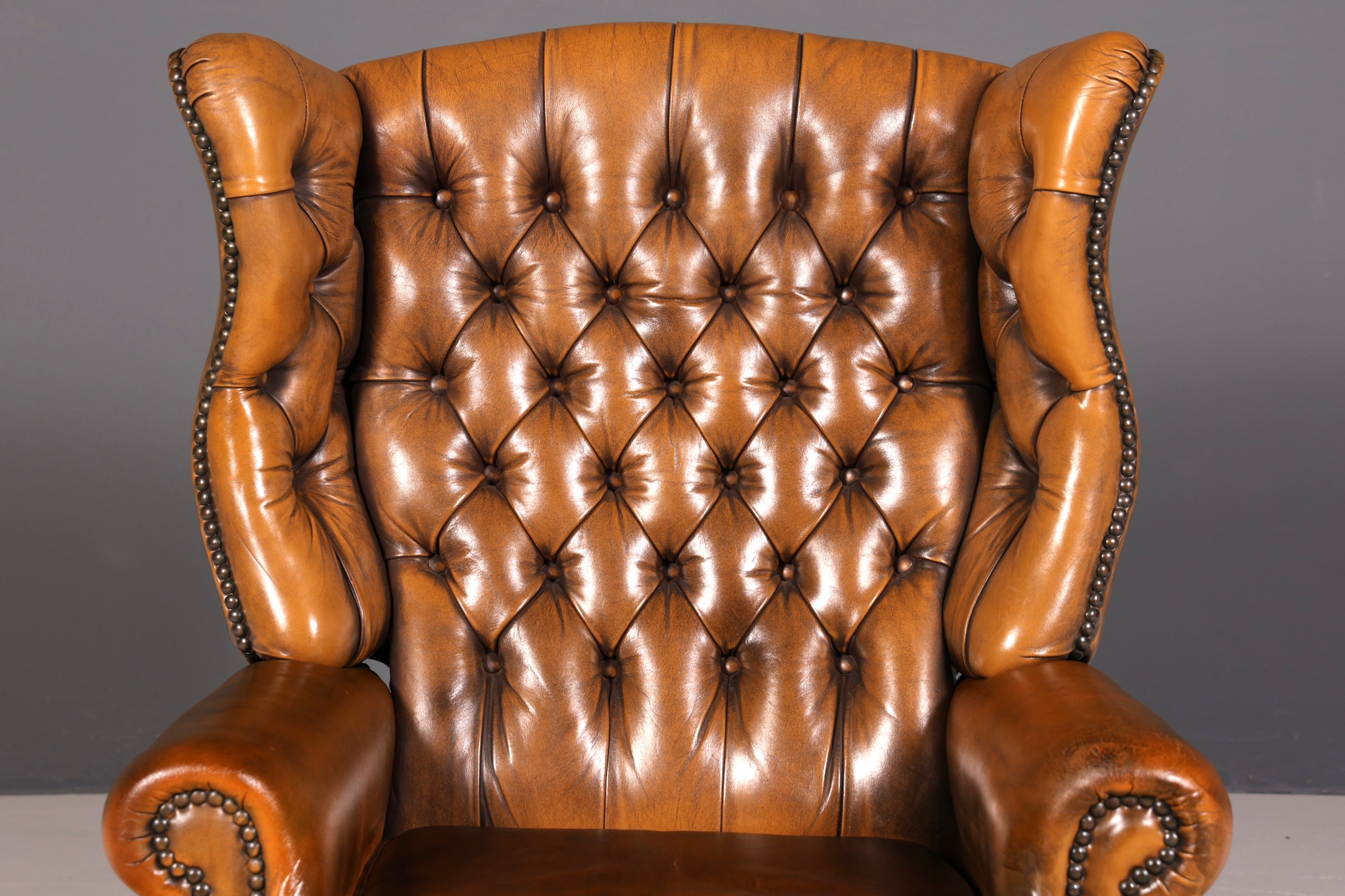 Edler Original Chesterfield Ohrenbacken Sessel Englisch Leder Herrensessel UK Armlehnsessel
