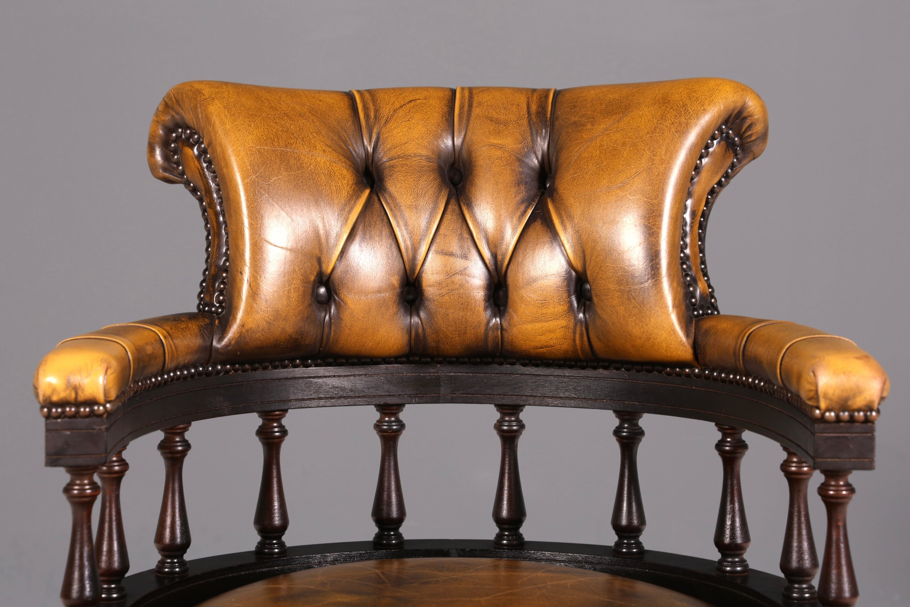 Original Chesterfield Centurion Captain Chair Englisch grün echt Leder Sessel Bürostuhl Office Chair