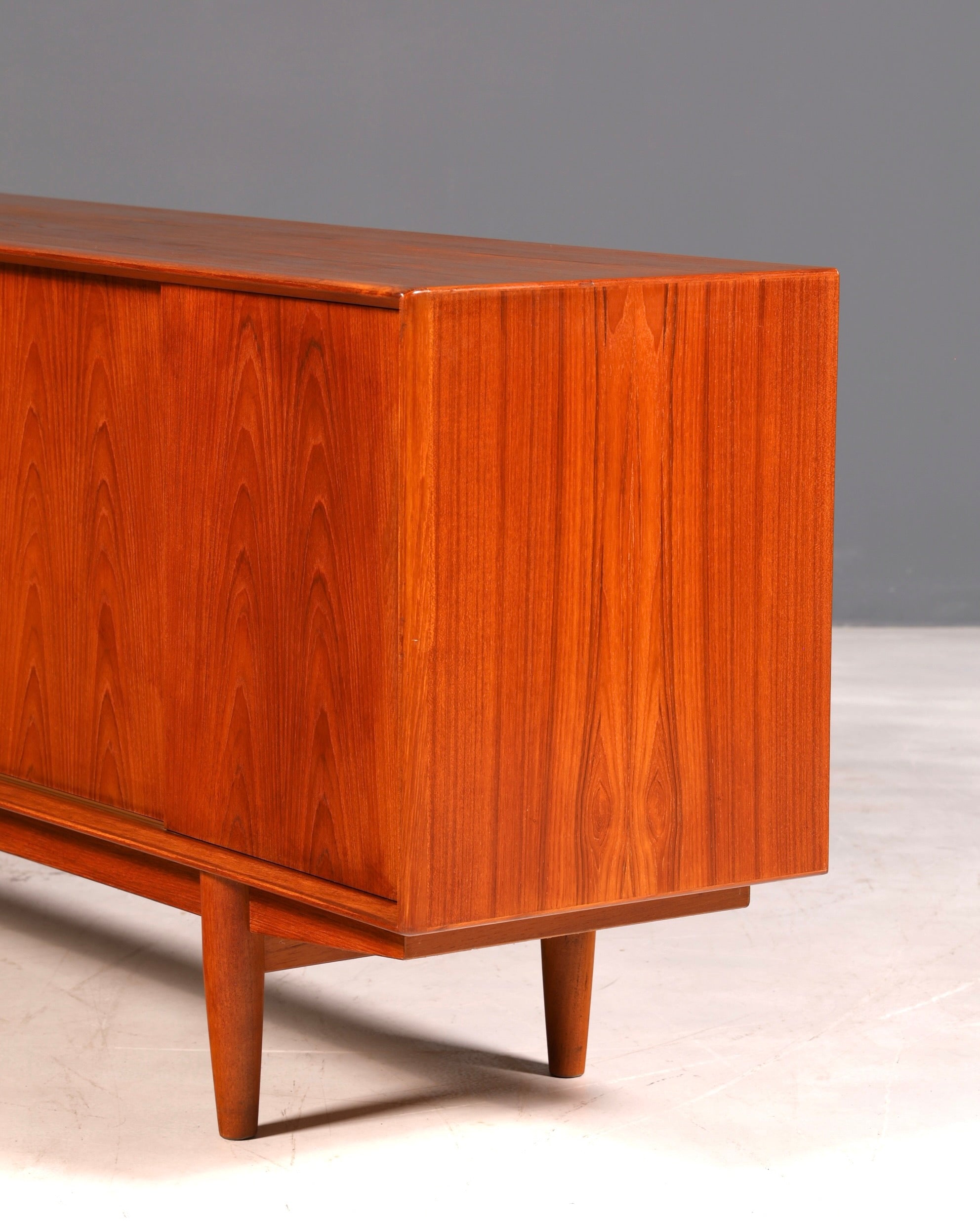 Wunderschönes Dyrlund Mid Century Sideboard Teak Danish Design Schrank Kommode Vintage