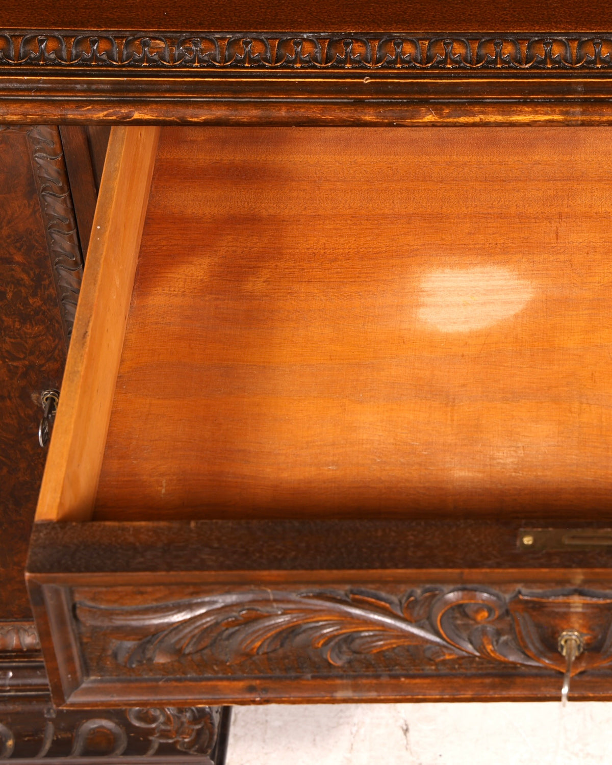 Imposing Neo-Renaissance desk, gentleman&
