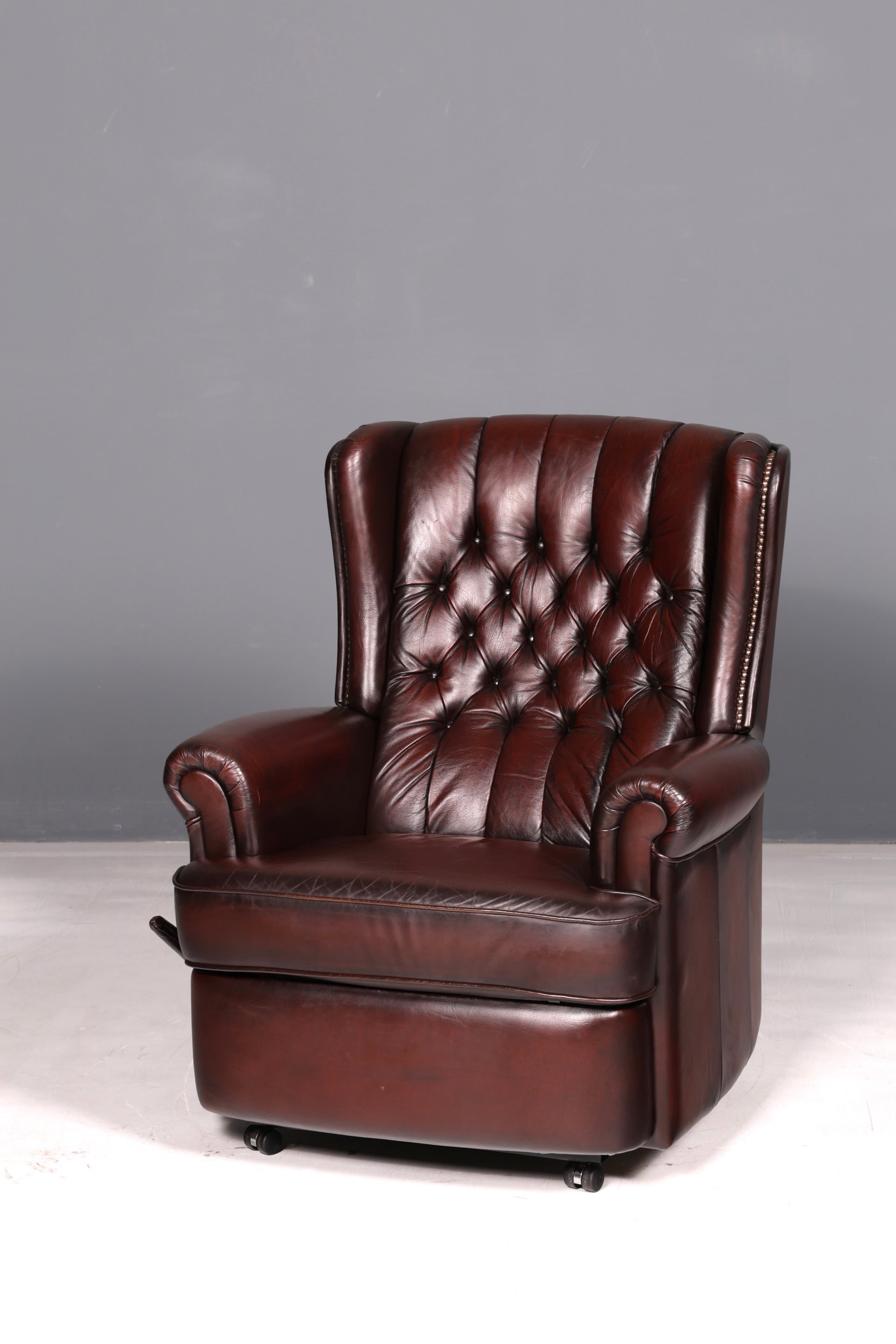 Edler Chesterfield Ohrensessel Relaxsessel Echtleder Braun Fernsehsessel Ruhesessel Ledersessel
