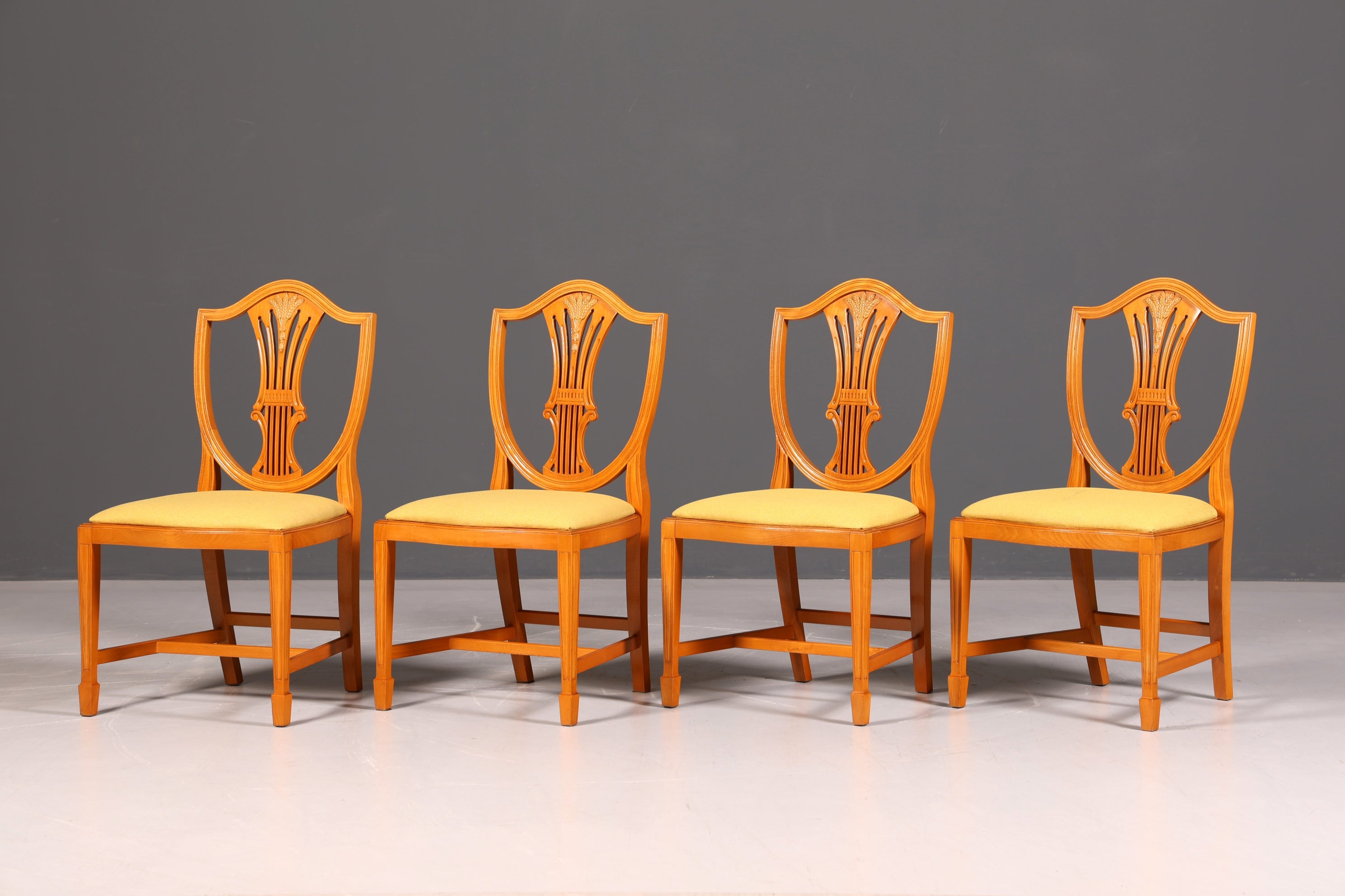 4x Edle Englische Stühle Englisch Dining Chairs Antik 60er Jahre Regency Küchenstühle Stuhlset