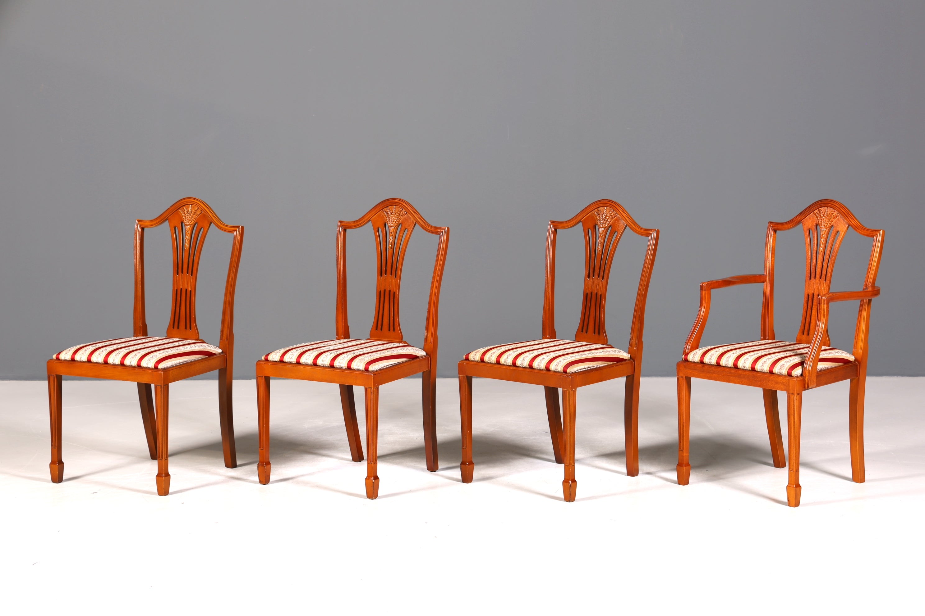 4x Edle Englische Stühle im Hepplewithe Stil Englisch Dining Chairs Küchenstühle Stuhlset