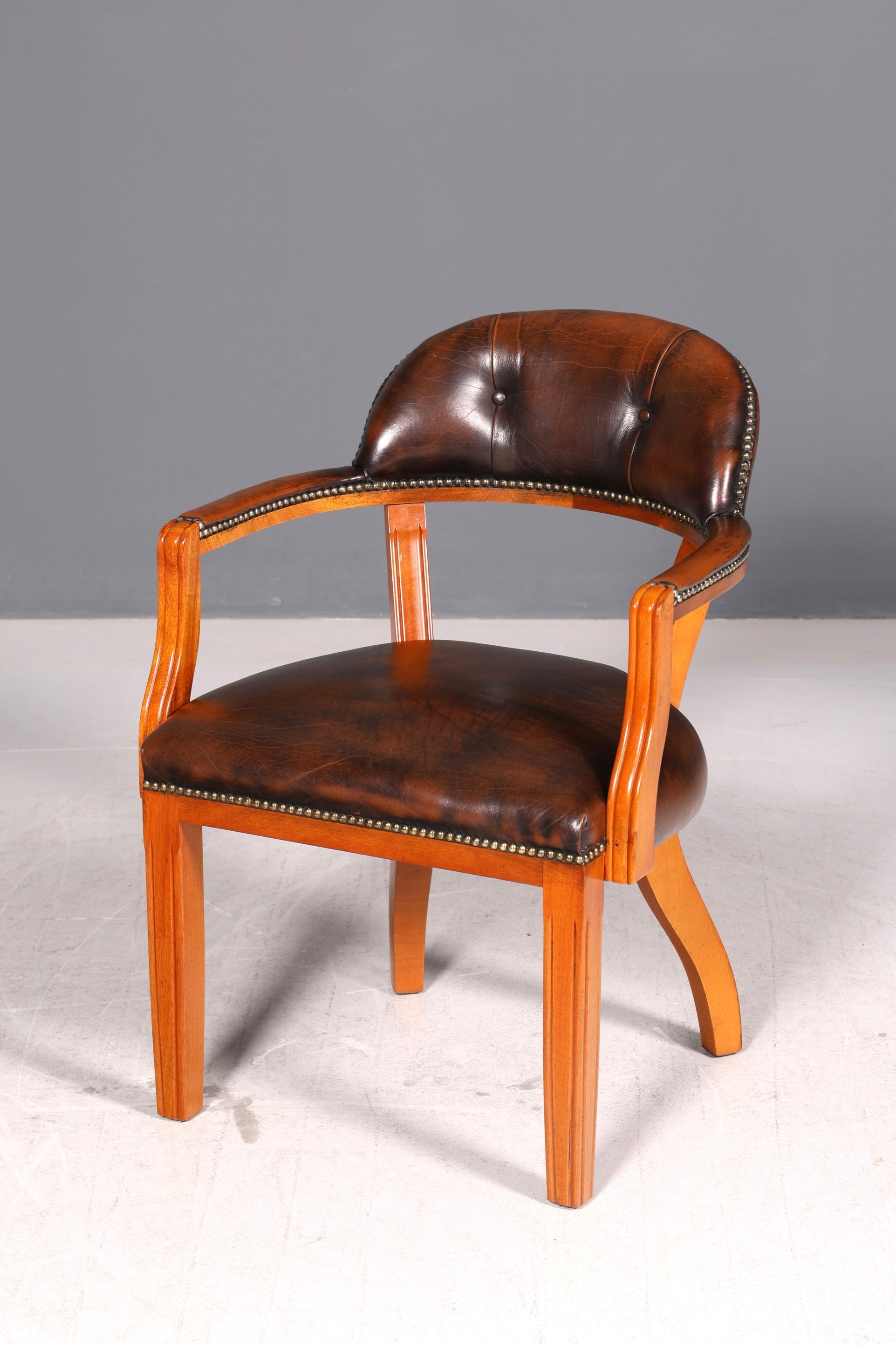 Wunderschöner Chesterfield Armlehnstuhl Braun Echt Leder Englisch Bürostuhl Schreibtischstuhl Sekretär Stuhl Court Chair 3 von 4