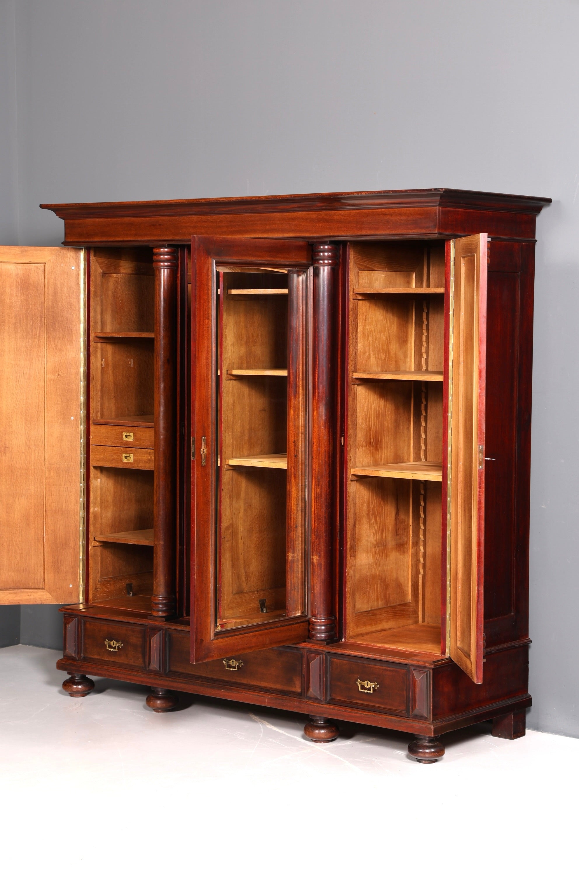 Wunderschöner Gründerzeit Schrank Biedermeier Kleiderschrank Antik Jugendstil Wäscheschrank