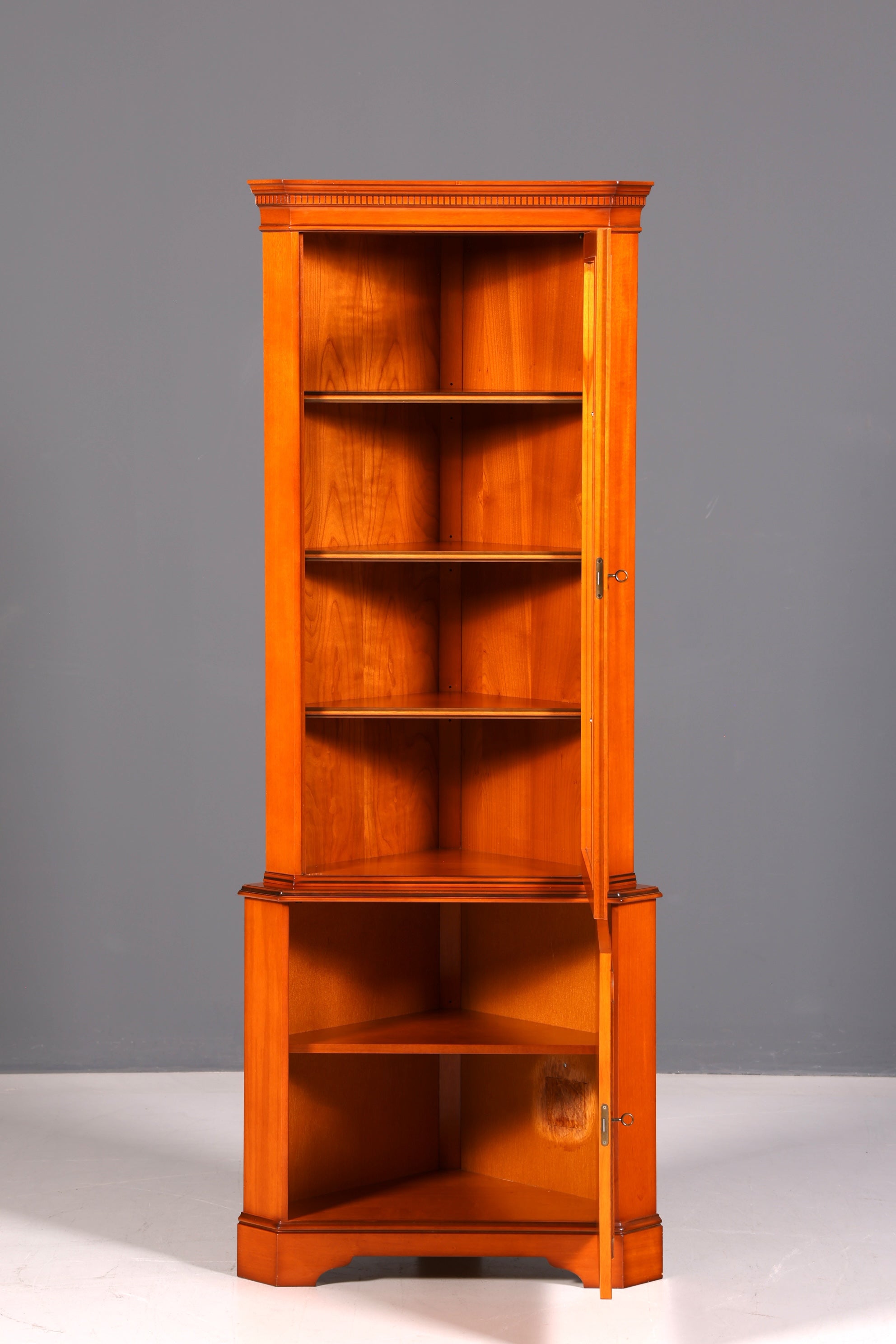 Wunderschöne Englische Eckvitrine Antik 60s Echt Holz Schrank Eckschrank Glasvitrine Vitrine