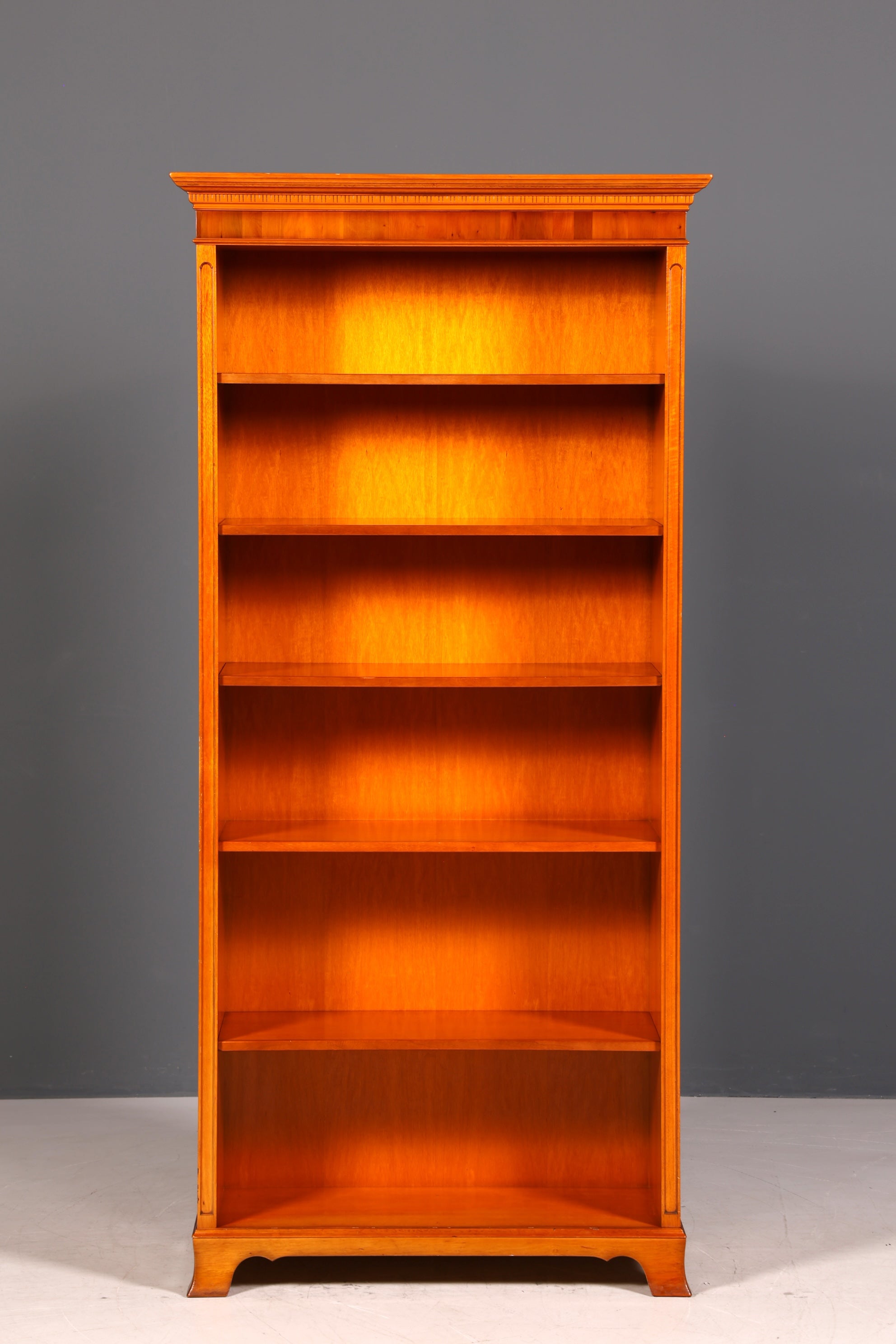 Wunderschönes Englisches Bücherregal Eibe Antik 60s Regal Bookshelf Buchablage