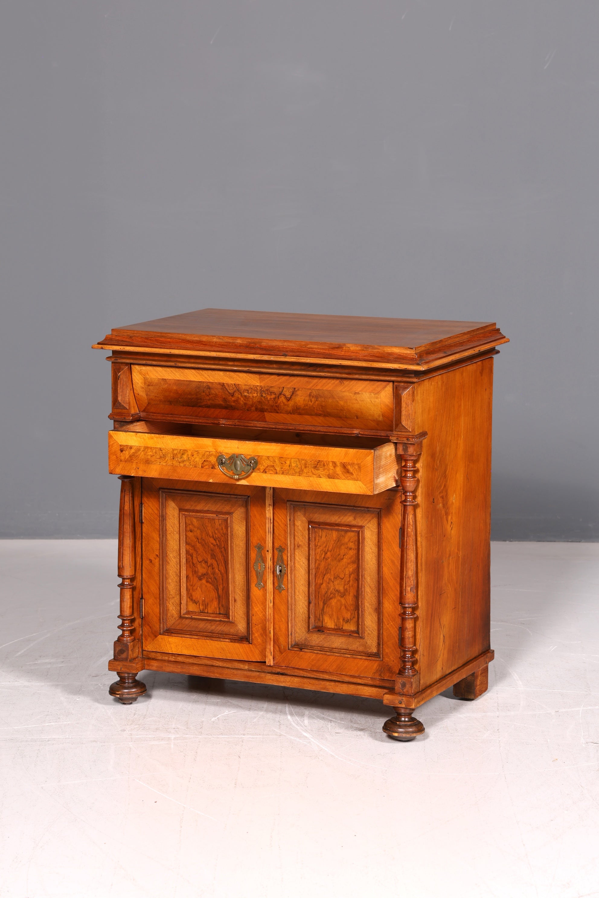 Wunderschöner Gründerzeit Schrank Louis Philippe Nussbaum Kommode um 1880 Vertiko Highboard Antik