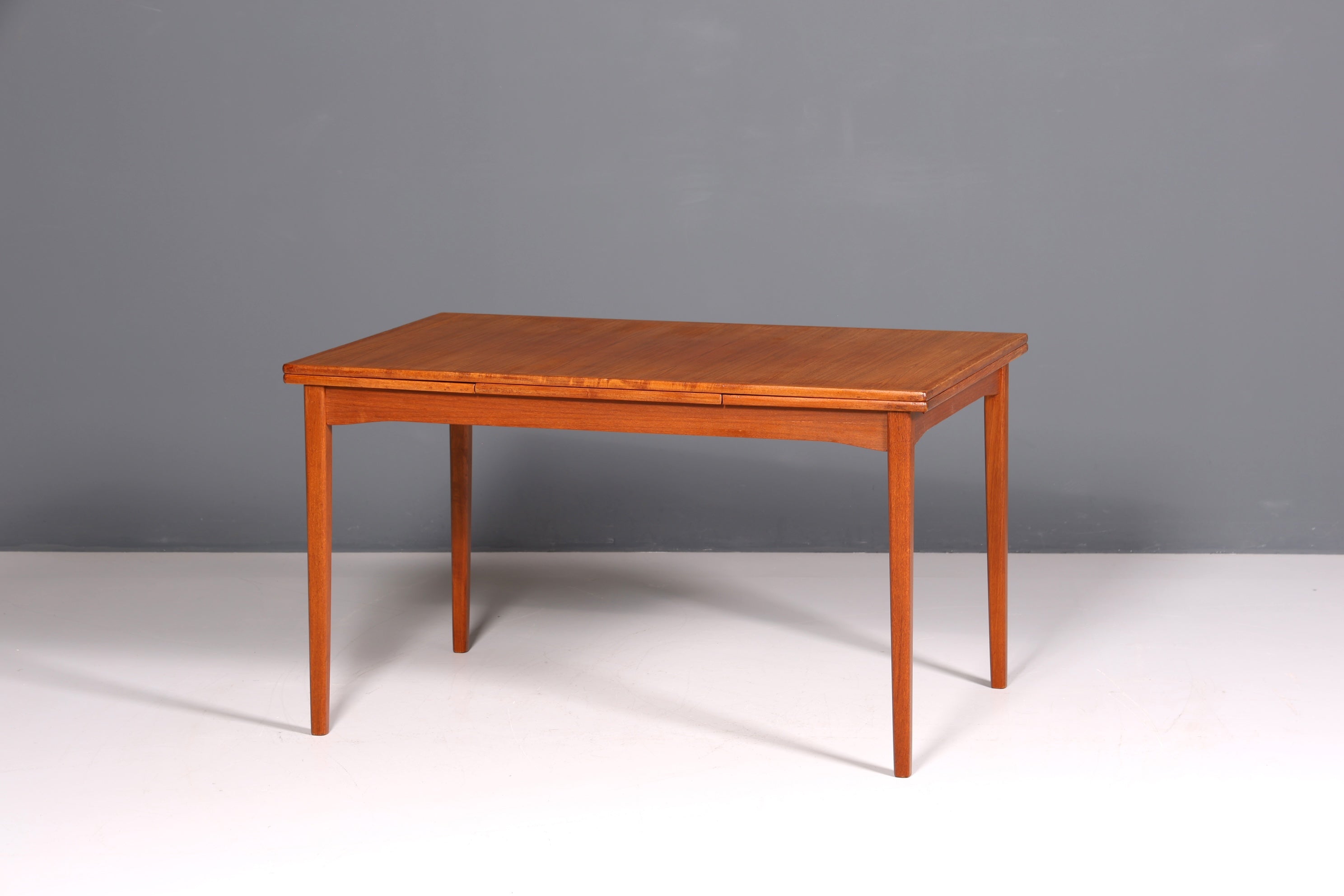 Stilvoller Mid Century Esstisch ausziehbarer Danish Design Teak Holz Küchentisch Esszimmer Tisch