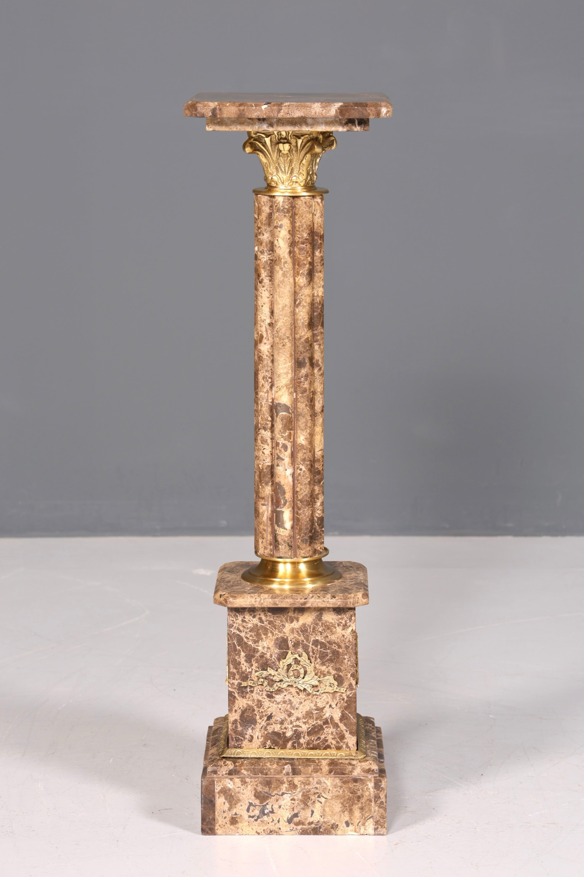 Traumhafte Barock Stil Säule Marmor Louis XV Blumensäule Naturstein Sockel Ablage