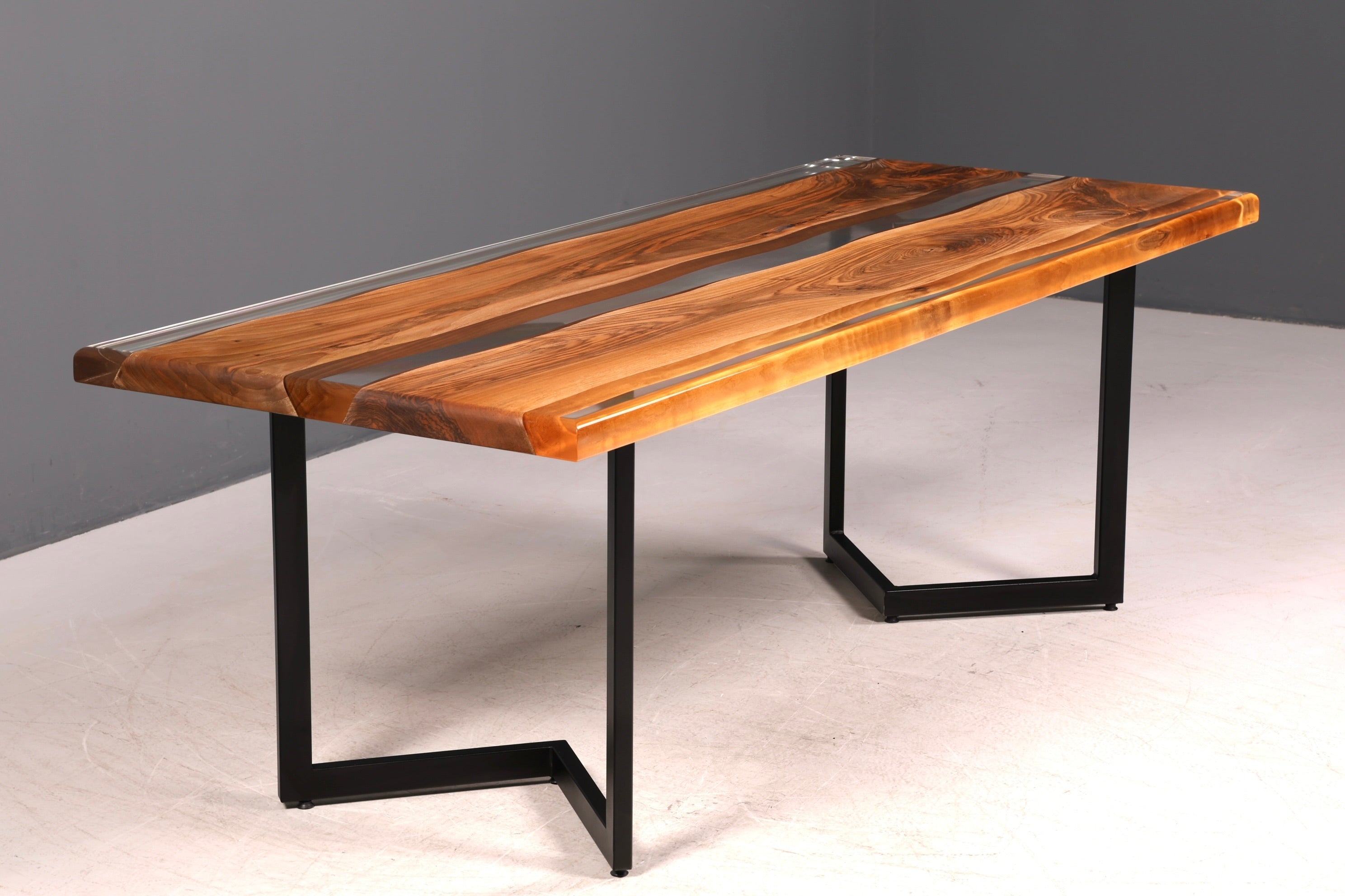Wunderschöner Epoxidharz Tisch 220-90 cm Epoxy Nussbaum massiv Holz Esszimmer Tisch
