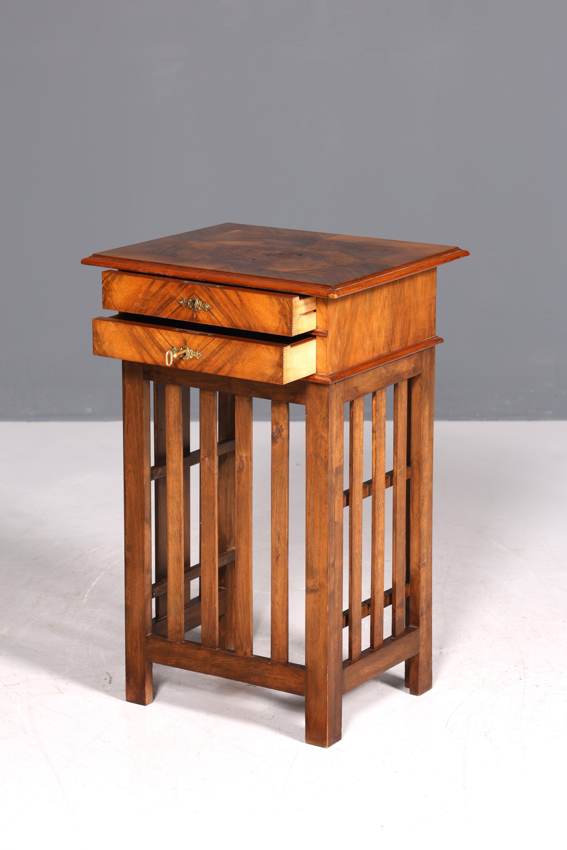 Traumhafter Louis Philippe Beistelltisch Gründerzeit Nähtisch Antik um 1880