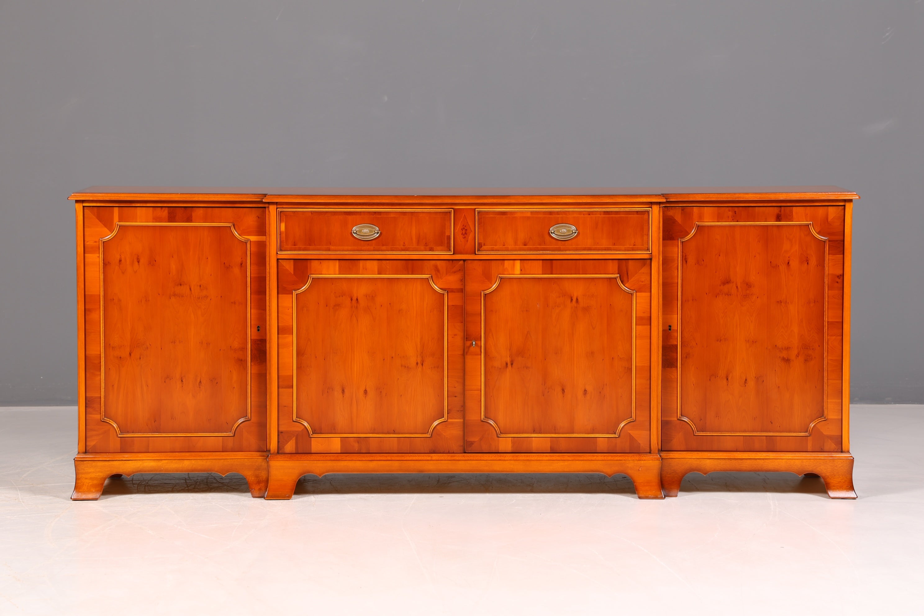 Wunderschönes Original Heldense Sideboard Eibe Englisch Buffetschrank Kommode Antik Schrank Vintage