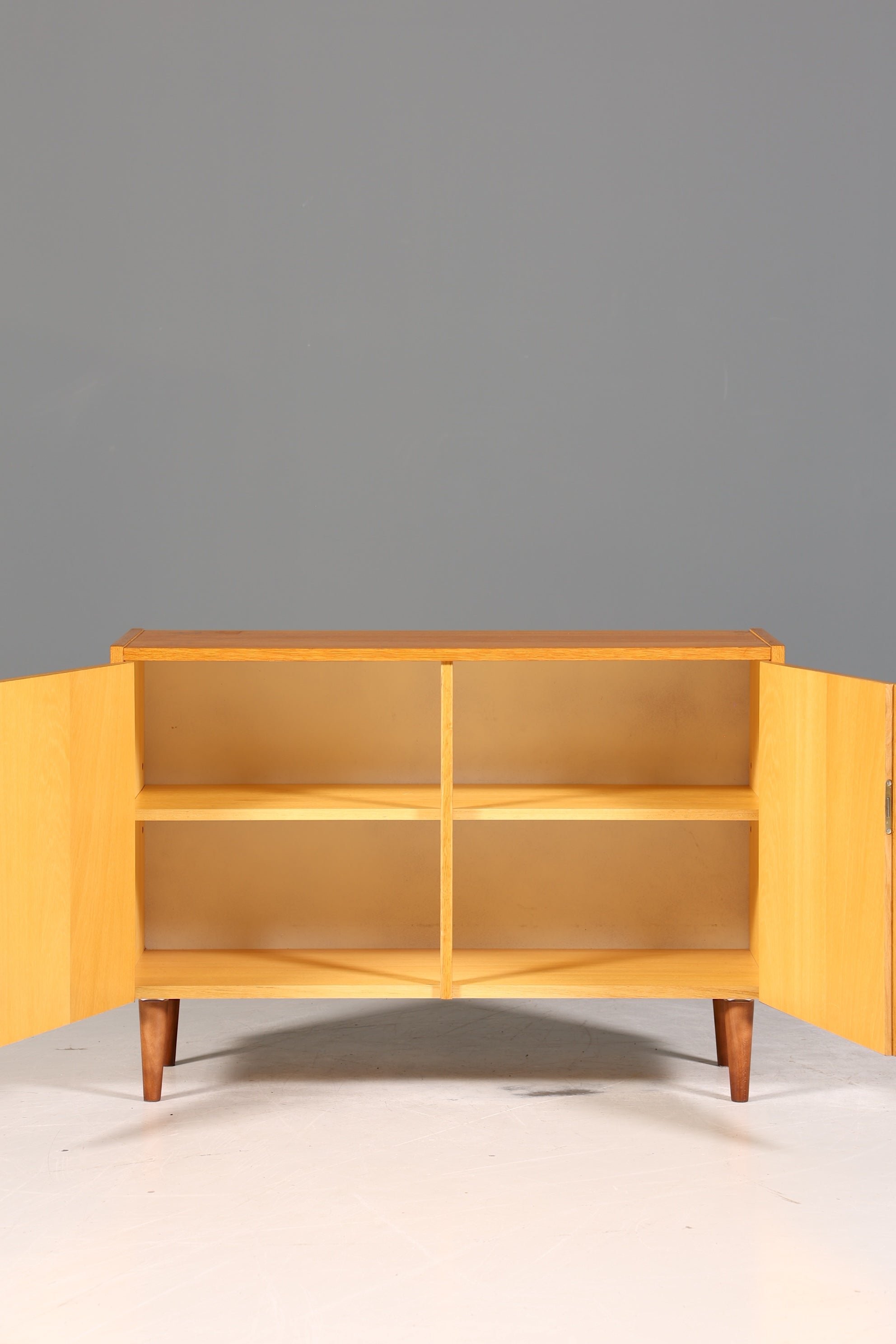 Wunderschöner Mid Century Schrank Vintage Kommode Retro Flur Kommode 60s 1 von 2