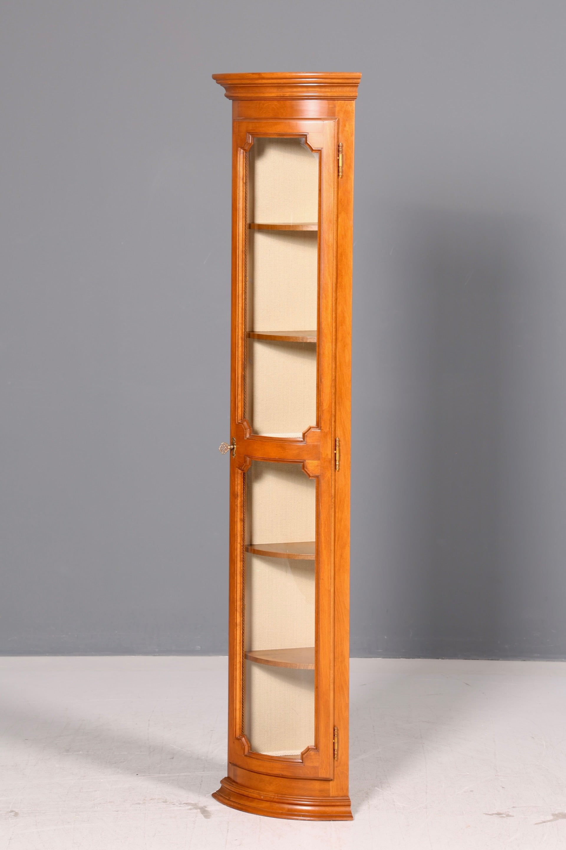 Wunderschöne Original Selva Eckvitrine Antik Stil Vitrine Schrank Geschirrschrank Glasvitrine