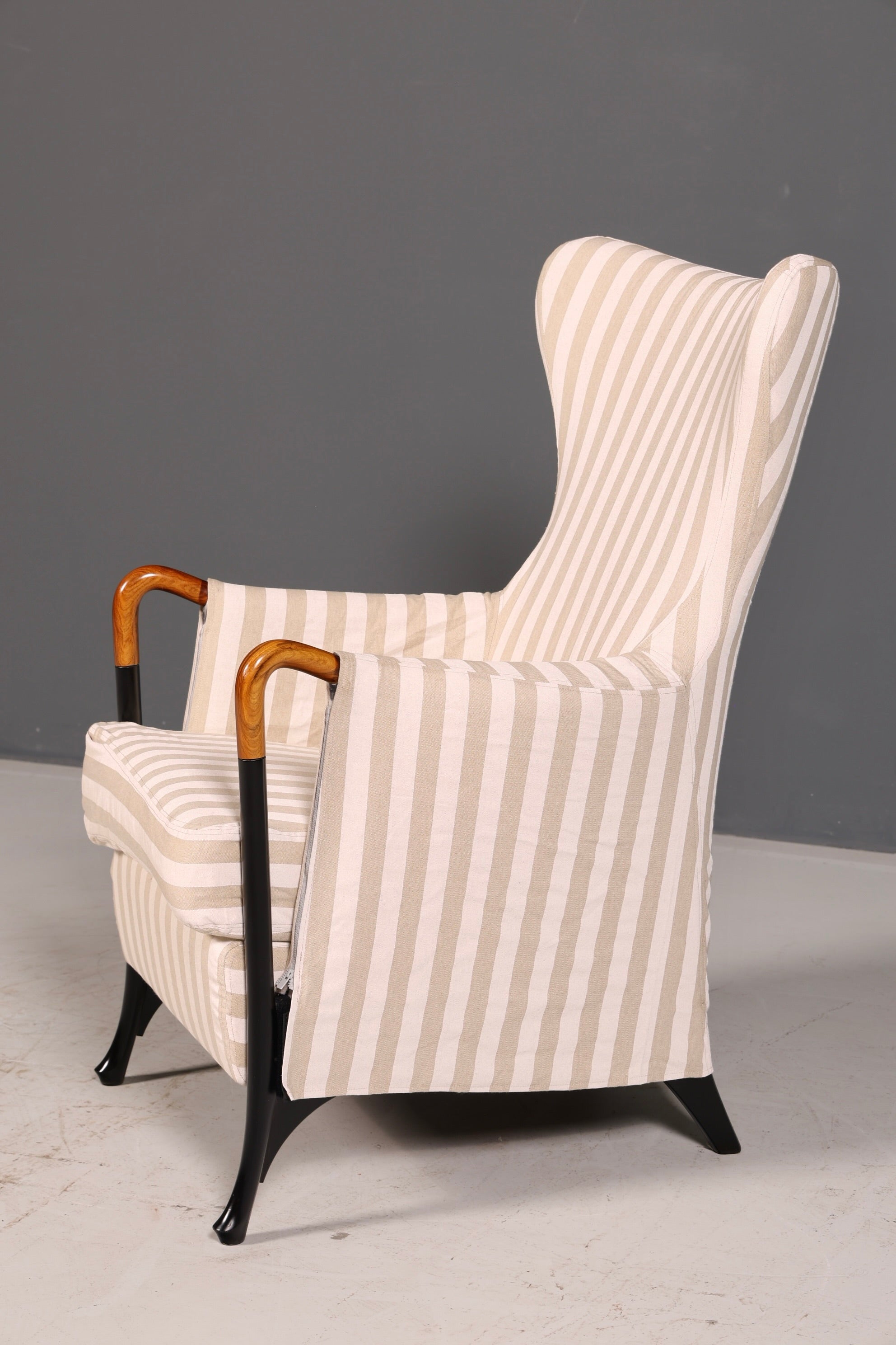 Edler Original Giorgetti Progetti Ohrensessel Umberto Asnago Design Sessel Italien Stoff Vintage 2 von 2