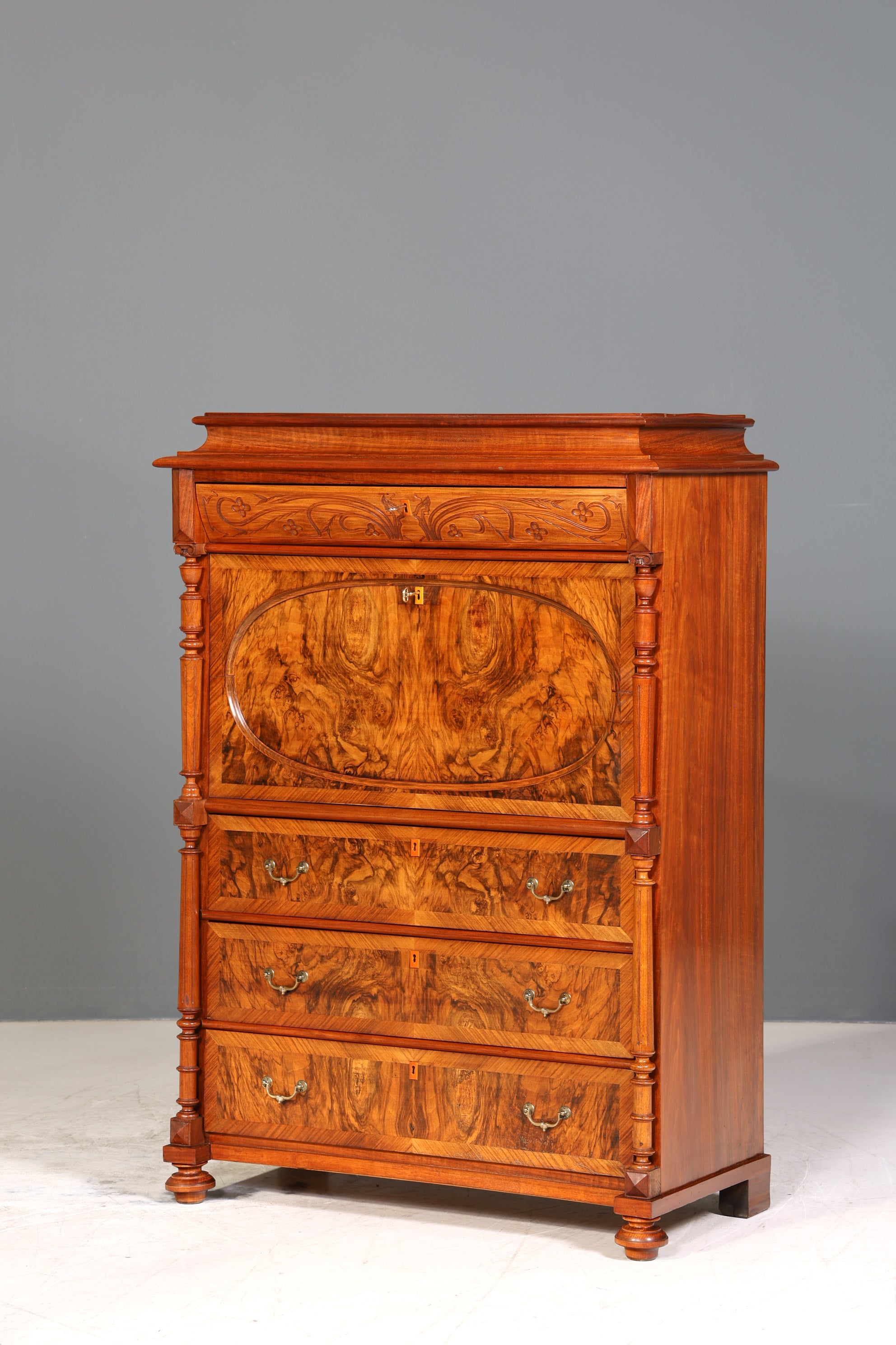 Traumhafter Louis Philippe Sekretär um 1870 Vertiko Nussbaum Highboard Kommode Sekretär Schrank