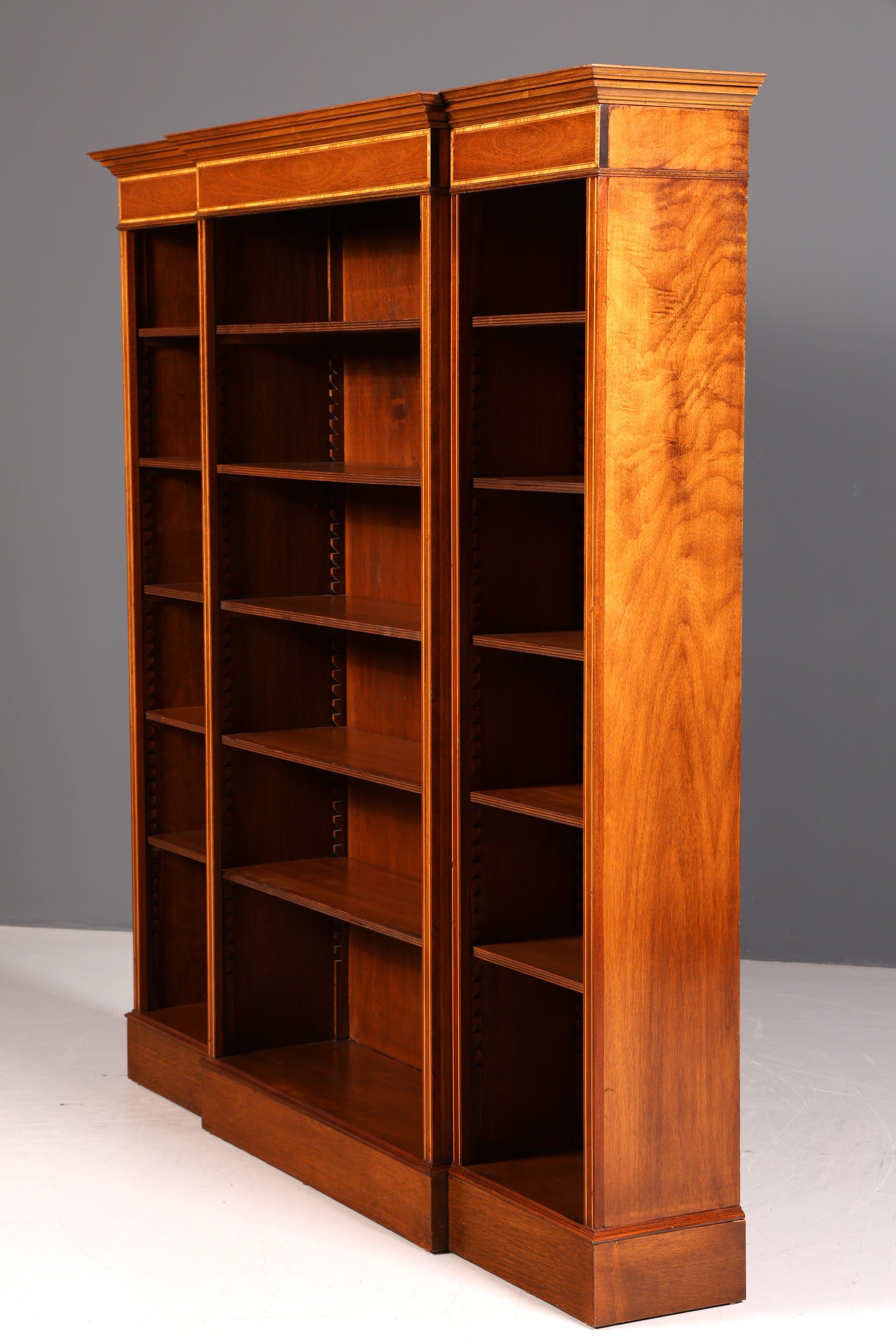 Wunderschönes Englisches XXL Bücherregal Antik Regal Bookshelf Buchablage 60s Bibliothek