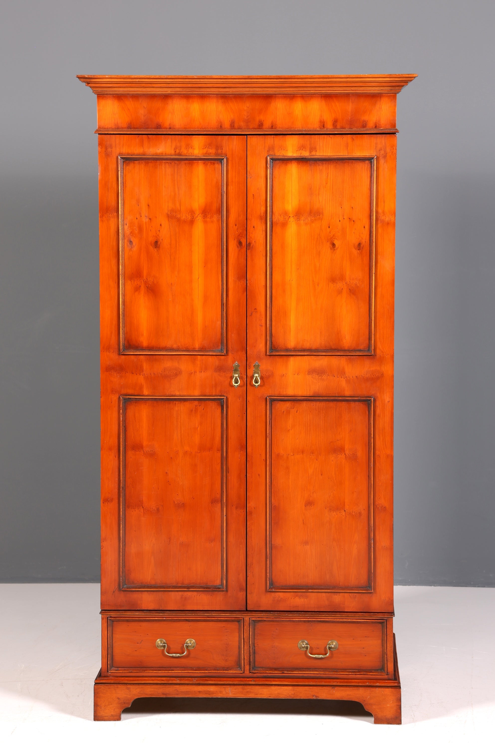 Wunderschöner Englischer Schrank Rosjohn Reproductions Kleiderschrank Englisch Antik Wäscheschrank 60s Dielenschrank