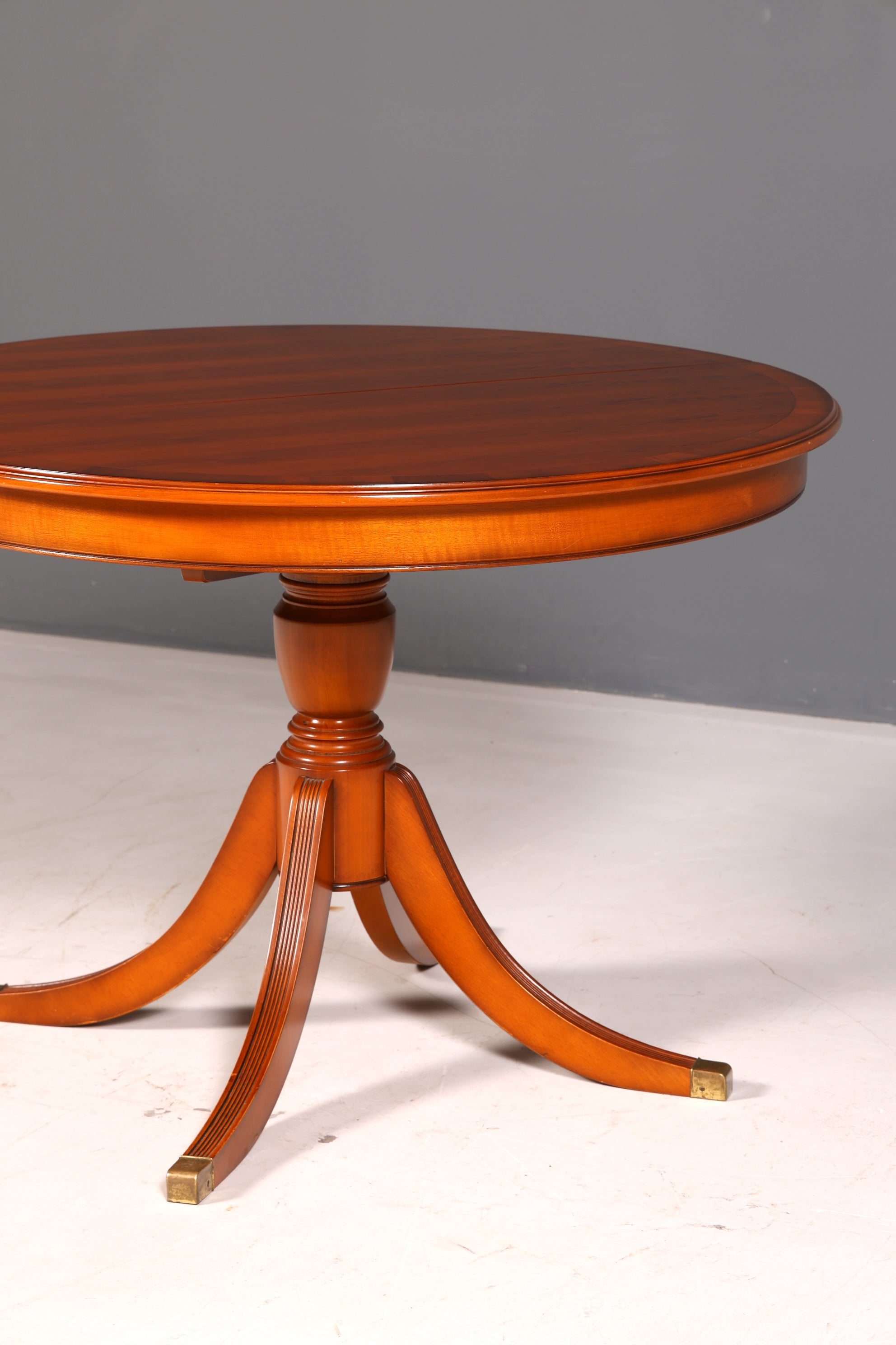 Wunderschöner Original Heldense Tisch ausziehbarer Esstisch Eibe Englisch Antik 60er Küchentisch Rund