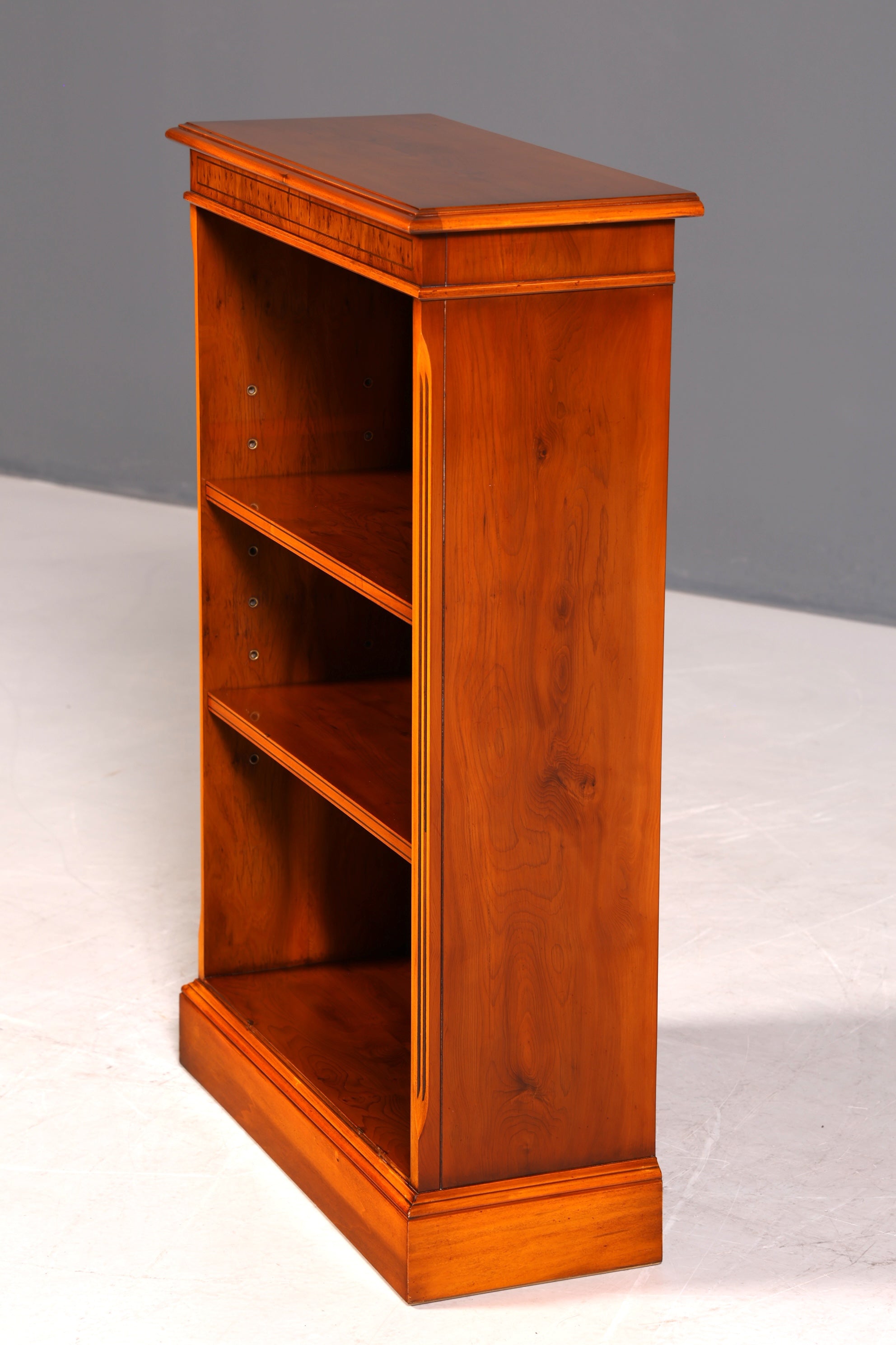 G368 Finish Wunderschönes Englisches Bücherregal Antik Regal Bookshelf Buchablage 60s (Kopie)