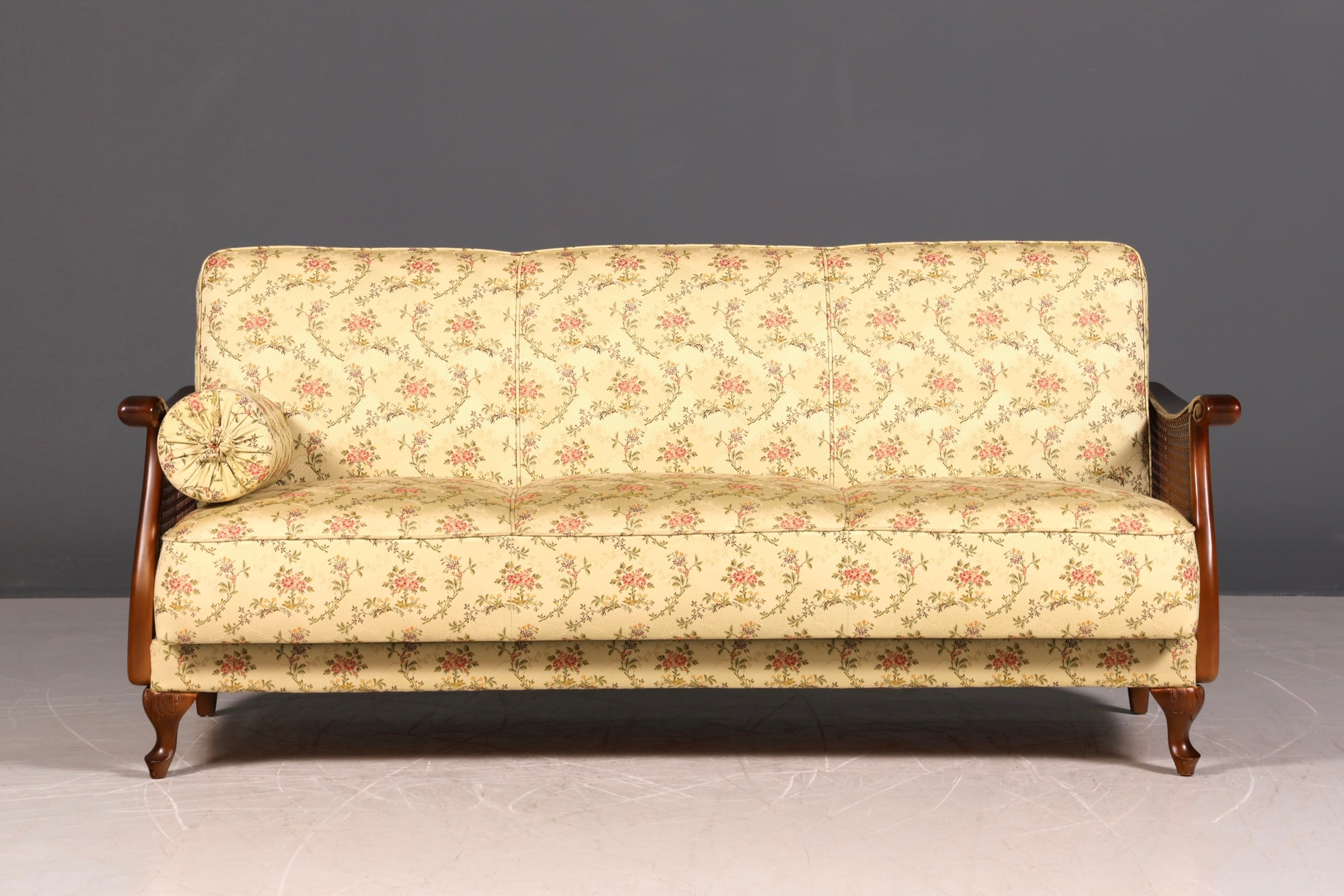 G282 Finish Wunderschönes Chippendale Sofa Antik Barock Stil Wiener Geflecht Couch 3-Sitzer Canapé (Kopie)