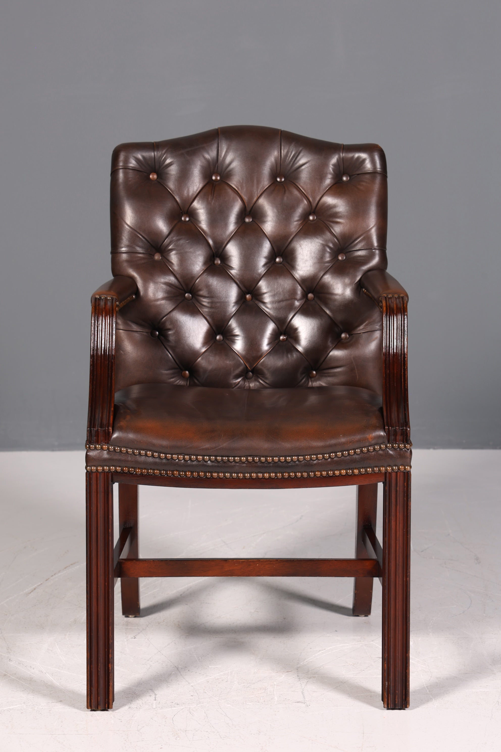 Stilvoller Original Chesterfield Stuhl Englischer Armlehnstuhl Englisch Sekretär Stuhl echt Leder Bürostuhl