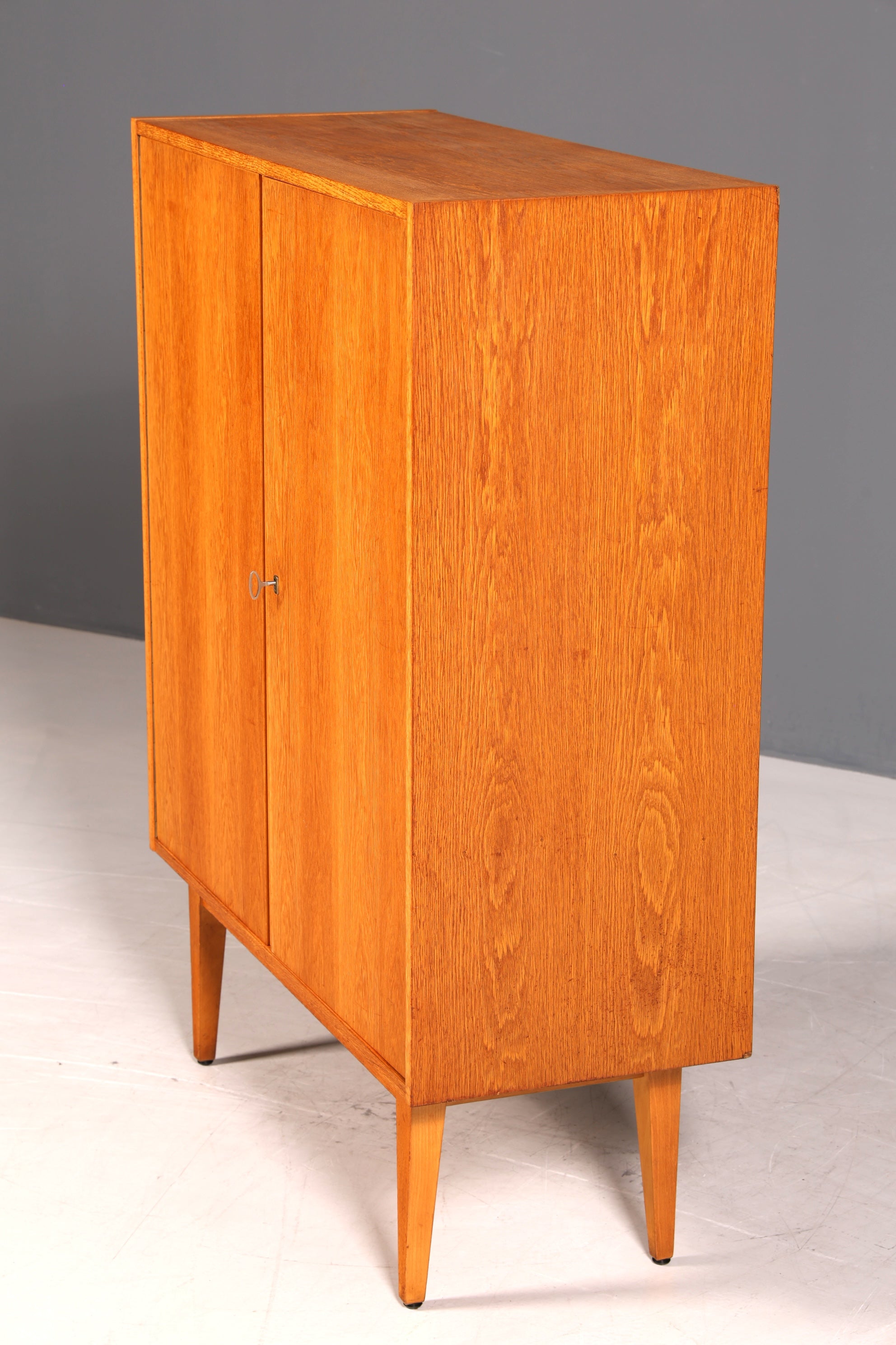 G572 Finish Wunderschöner Mid Century Schrank 60er Jahre Wäscheschrank Aktenschrank Kommode (Kopie 2)