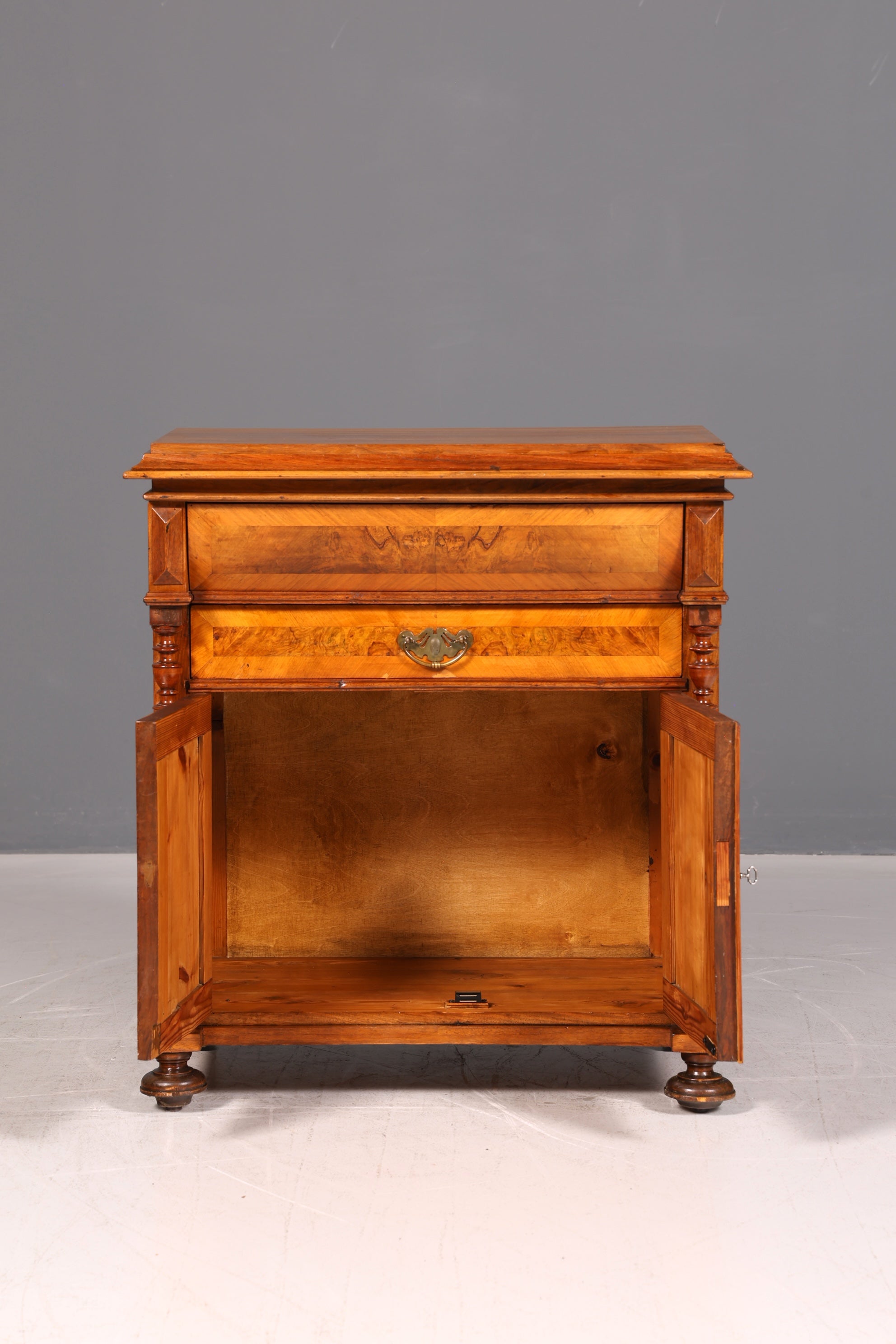 Wunderschöner Gründerzeit Schrank Louis Philippe Nussbaum Kommode um 1880 Vertiko Highboard Antik
