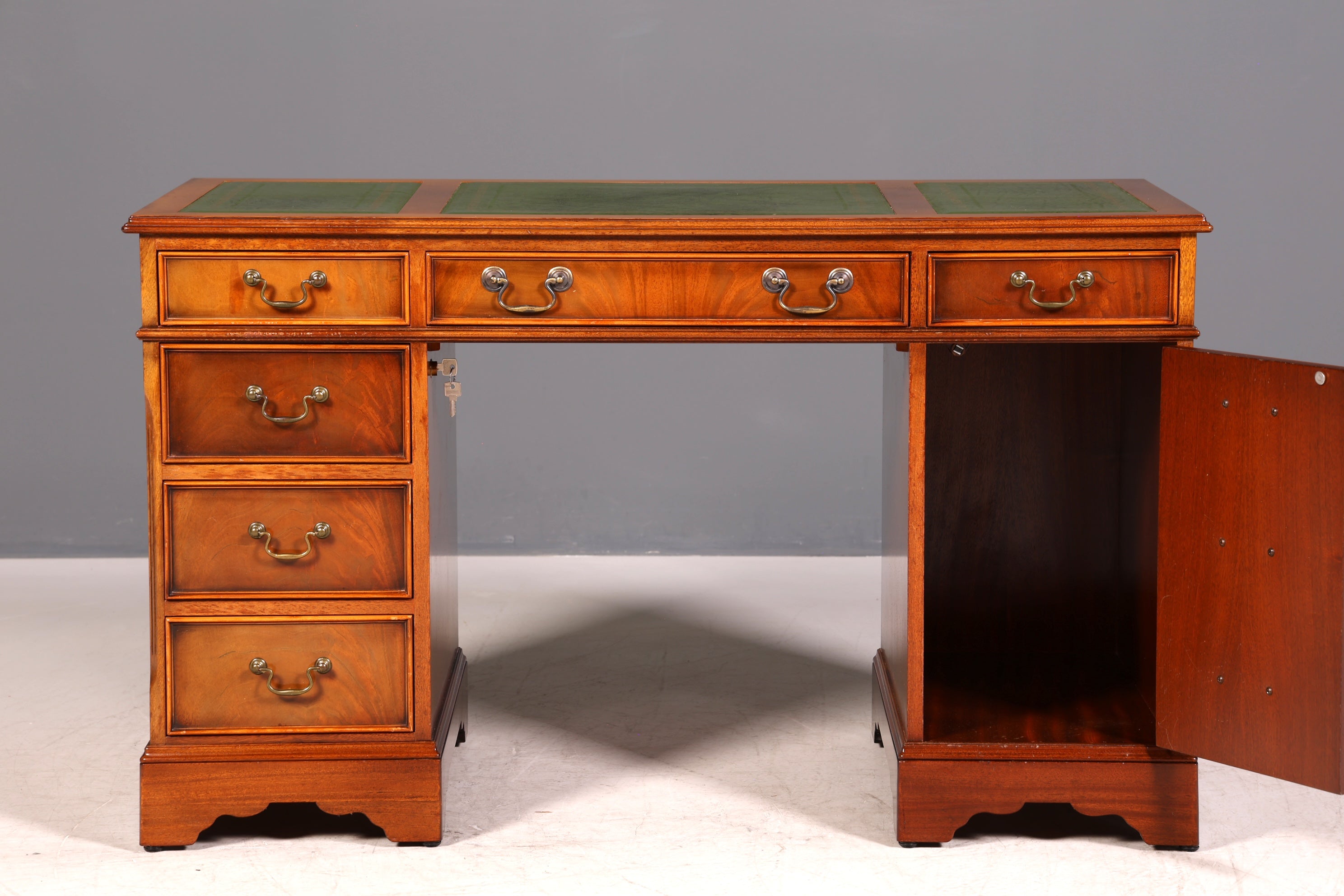 Wunderschöner Englischer Schreibtisch Englisch Eibe Desk Leder Auflage Antik Stil Bürotisch Office Desk