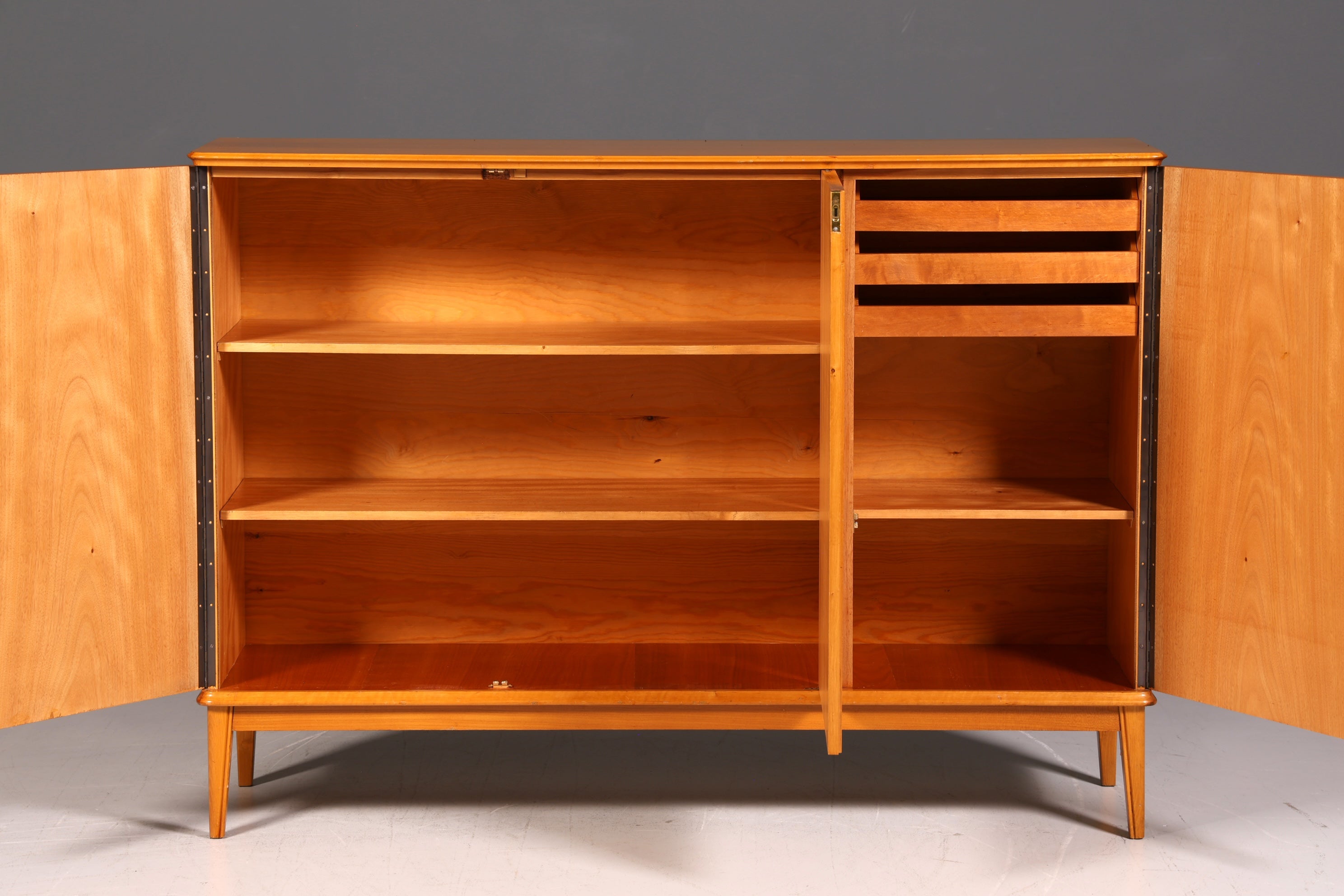 Traumhafter Mid Century Highboard Retro 60er Jahre Schrank Kommode Vintage Designklassiker