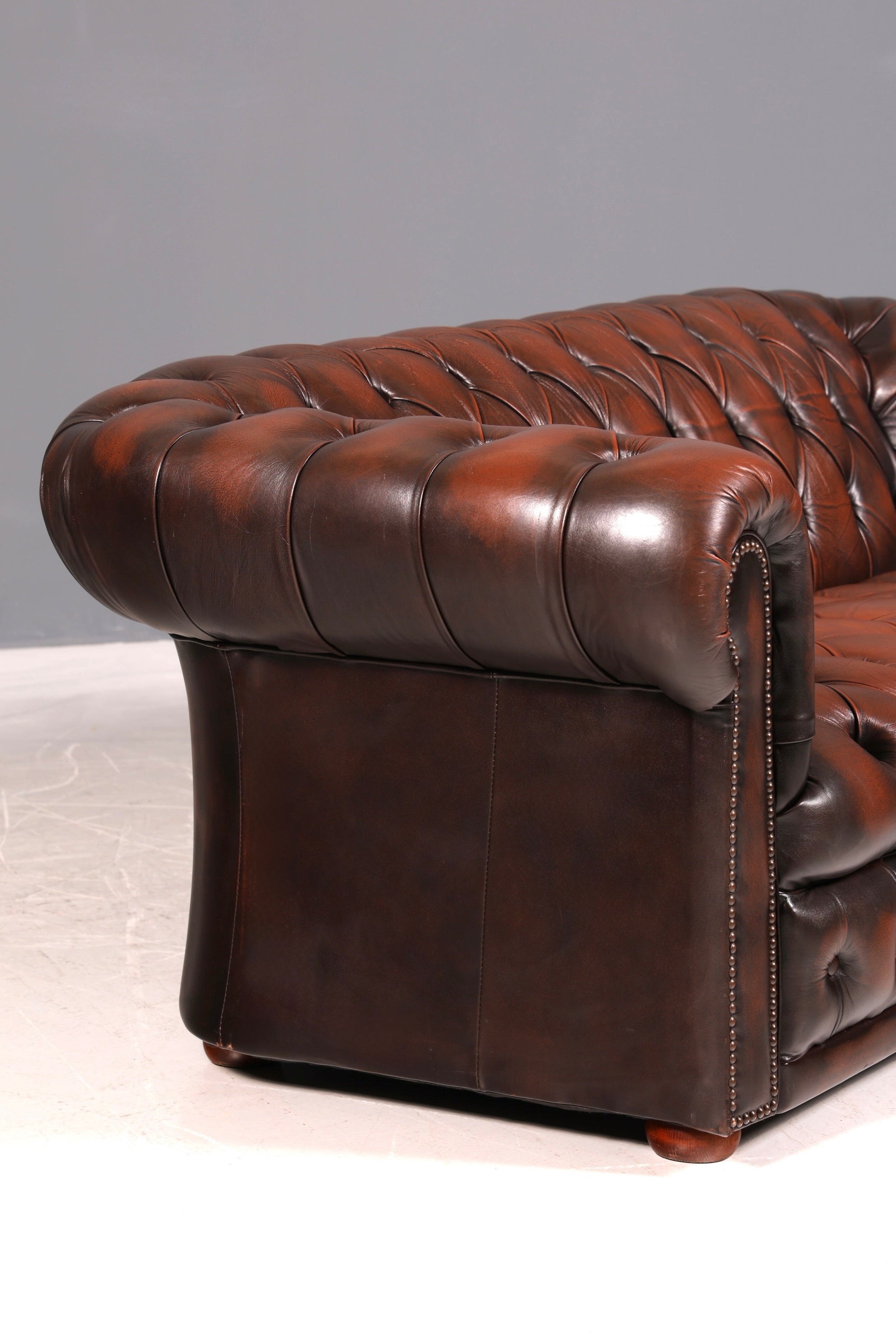 Wunderschönes Original Chesterfield Sofa 2-Sitzer Couch Englisches echt Leder Sofa UK 2 von 2