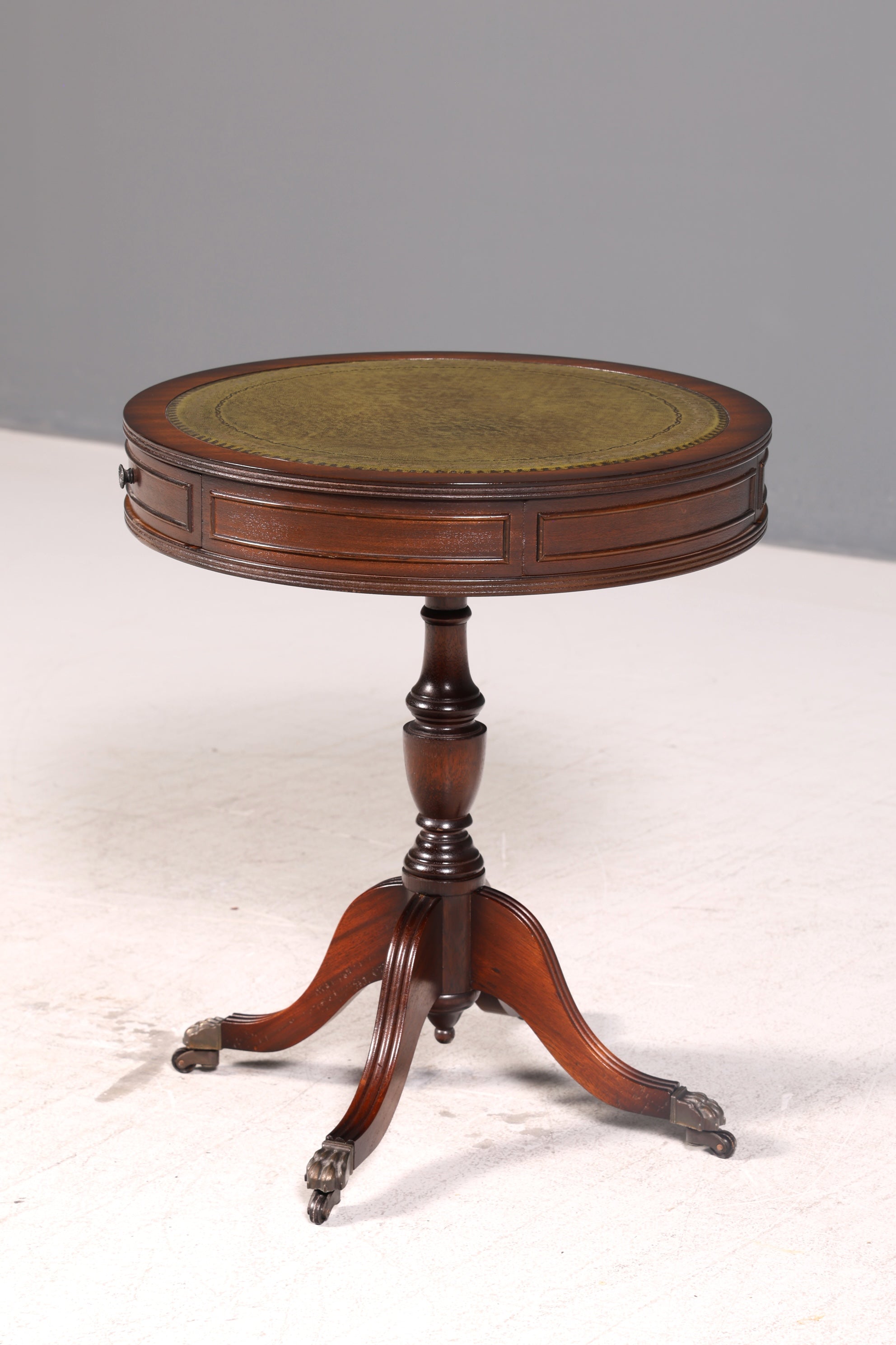 Edler Englischer Trommeltisch Mahagoni Beistelltisch Drum Table mit grüner Lederauflage Antik Vintage