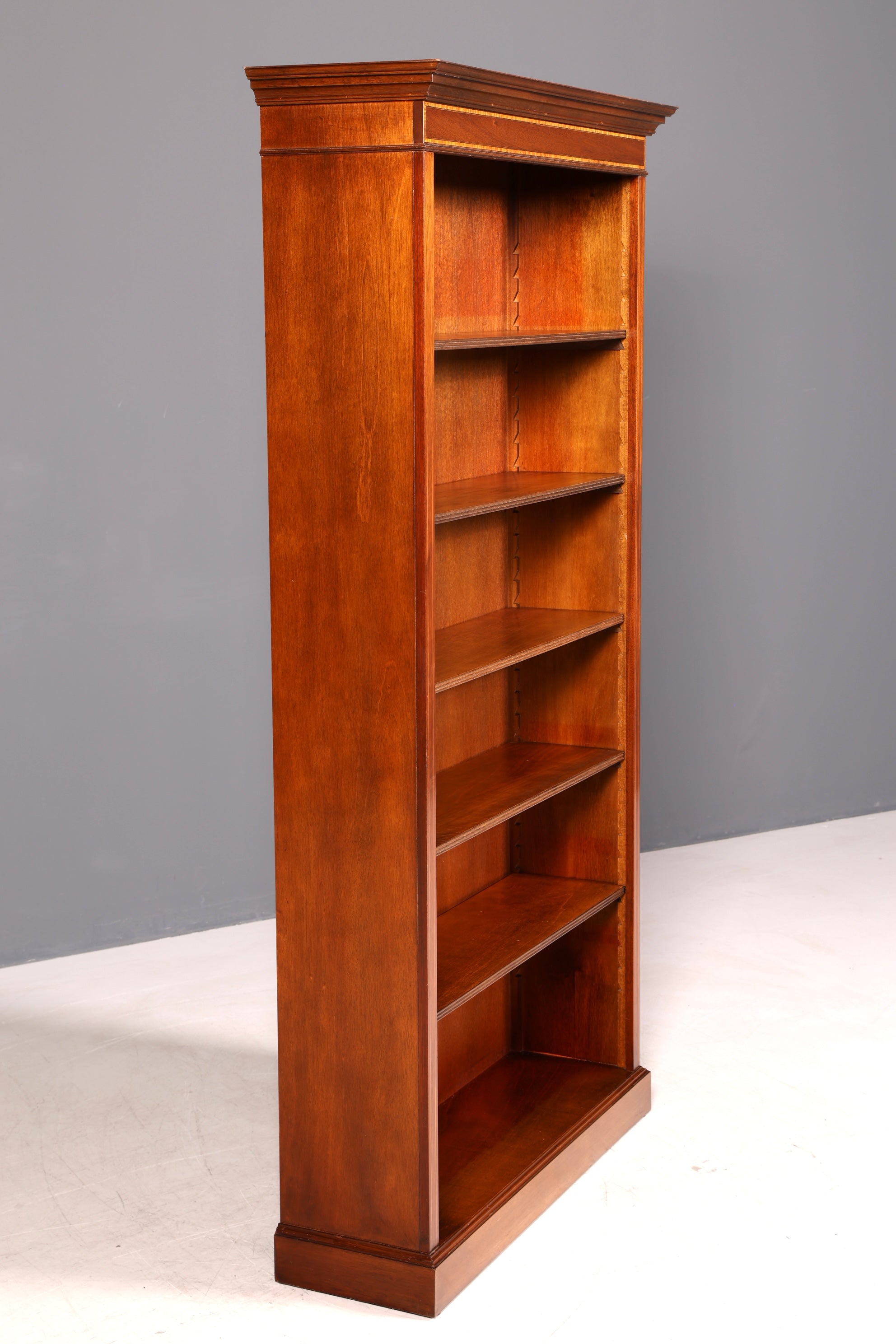 G612 Finish cm Wunderschönes Englisches Bücherregal Antik Regal Bookshelf Buchablage 60s (Kopie)