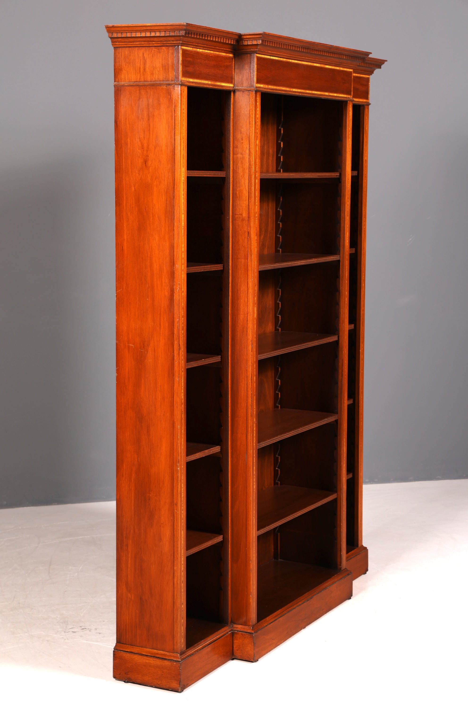 Traumhaftes Englisches XXL Bücherregal Antik Regal Bookshelf Buchablage 60s