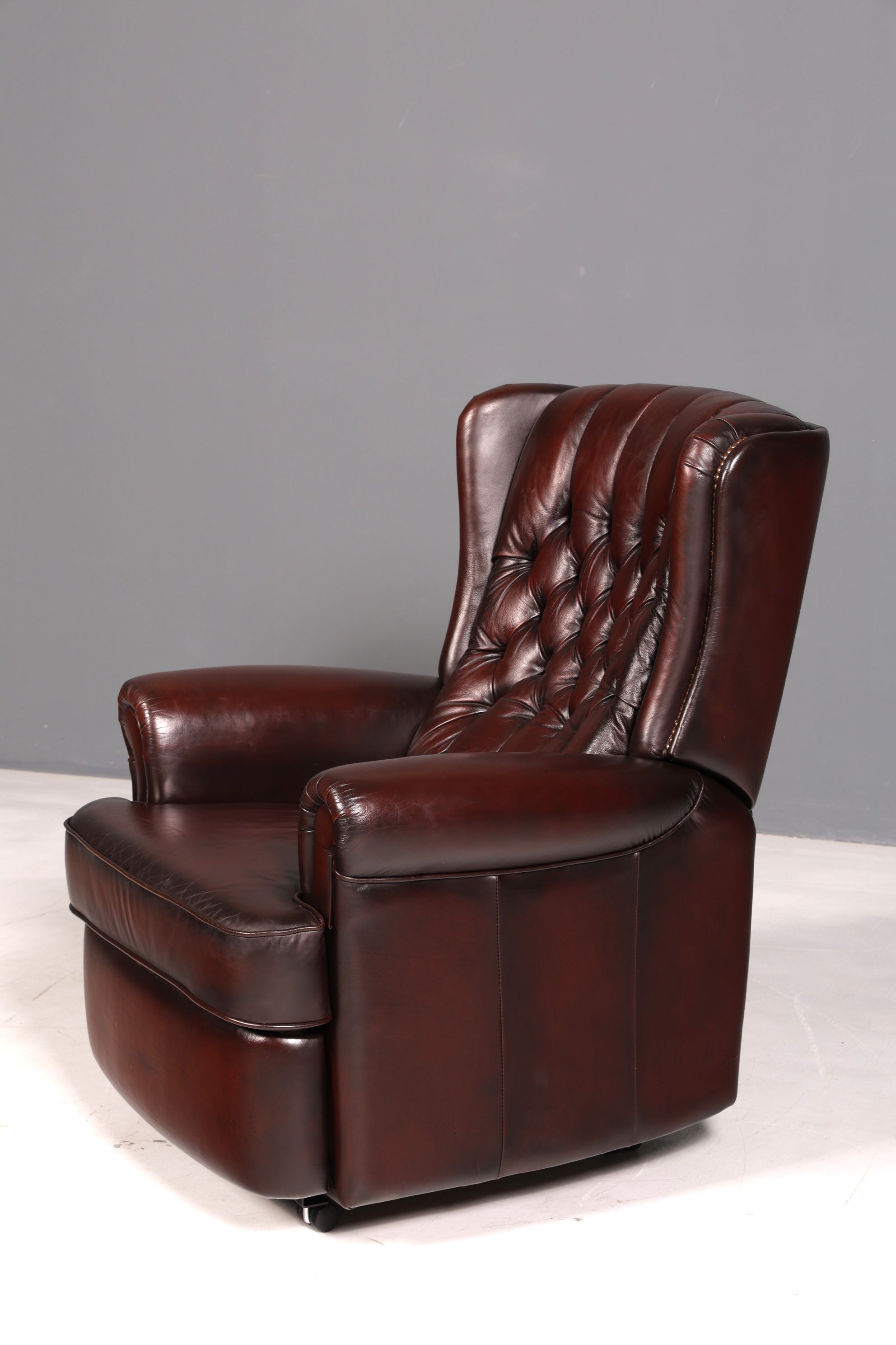 Edler Chesterfield Ohrensessel Relaxsessel Echtleder Braun Fernsehsessel Ruhesessel Ledersessel