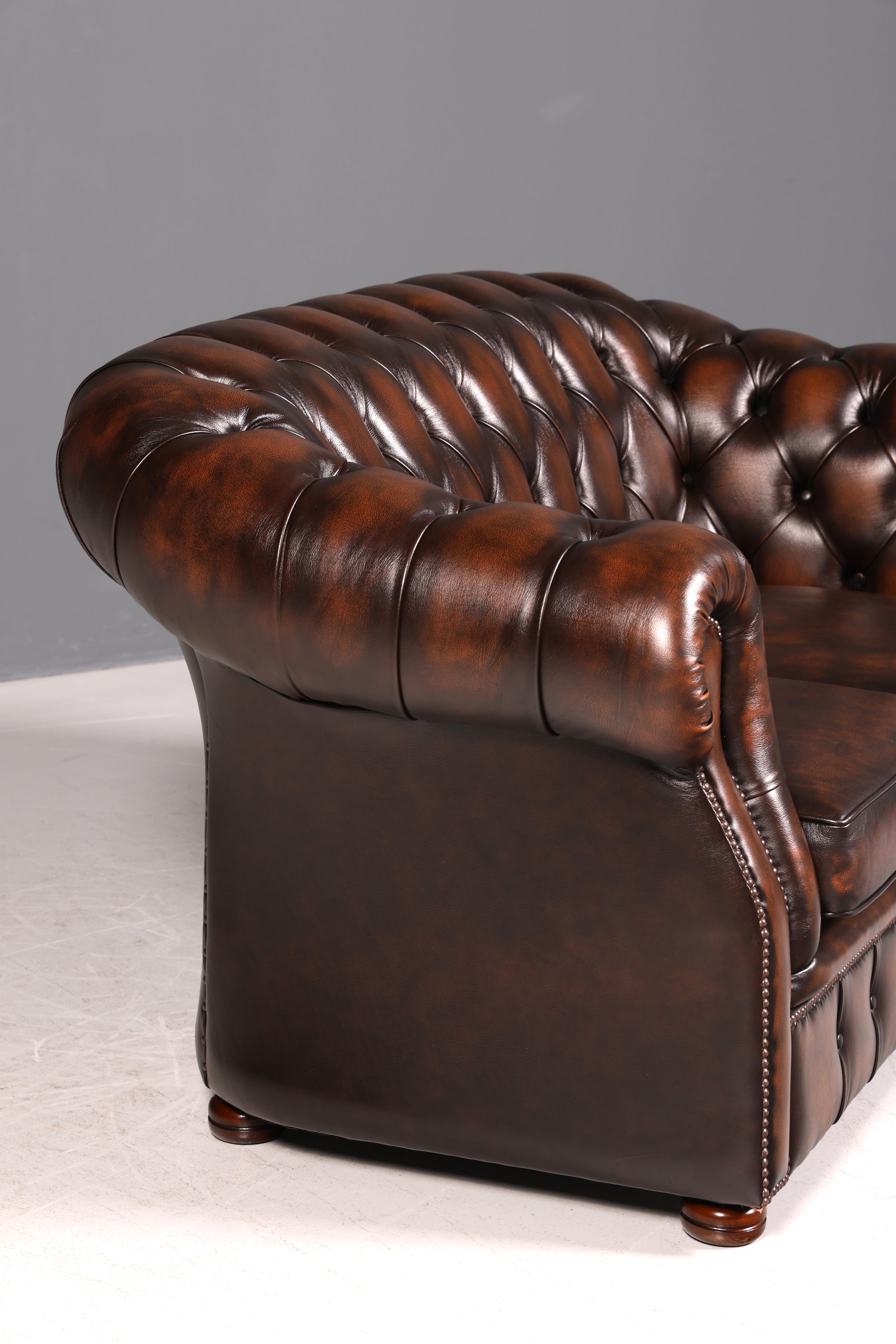 Beautiful Original Chesterfield Centurion 2-Seater Couch Real Leather Sofa English UK Leather Sofa Antique