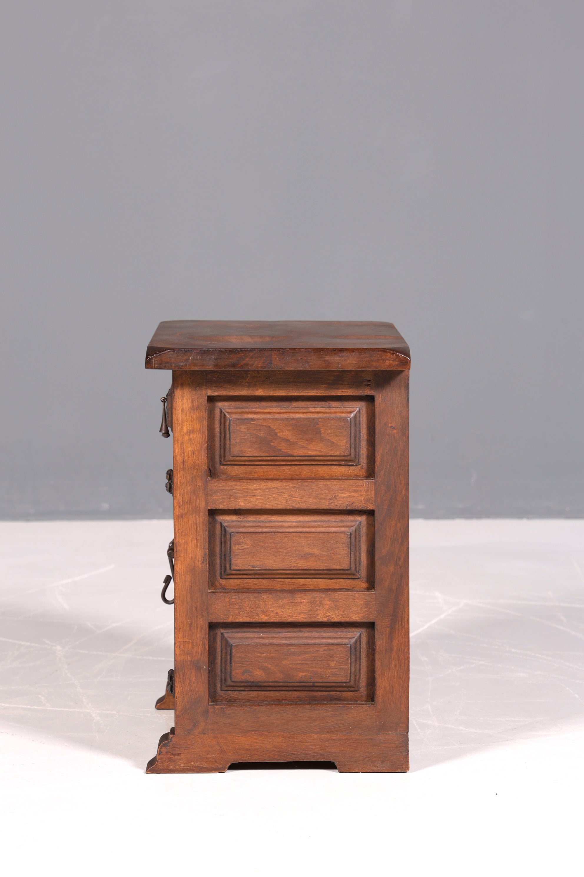 Wunderschöne Spanische Kommode echt Holz Nachttisch Kommode rustikaler Nightstand