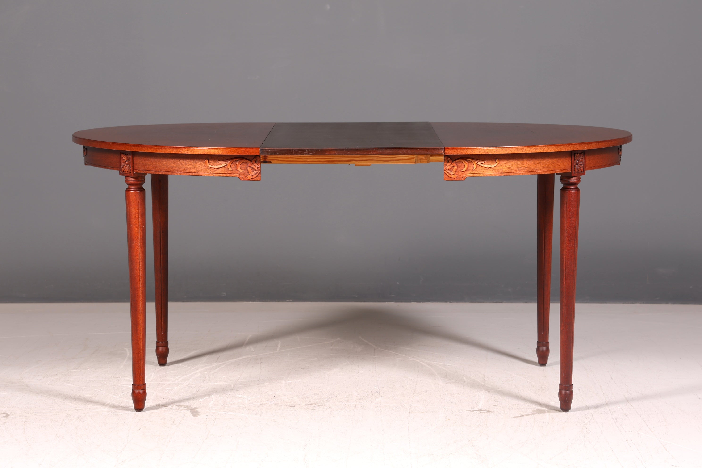 Wunderschöner Runder Tisch im Gustavianischen Stil Ausziehbar Esstisch Küchentisch Antik Esszimmer Vintage