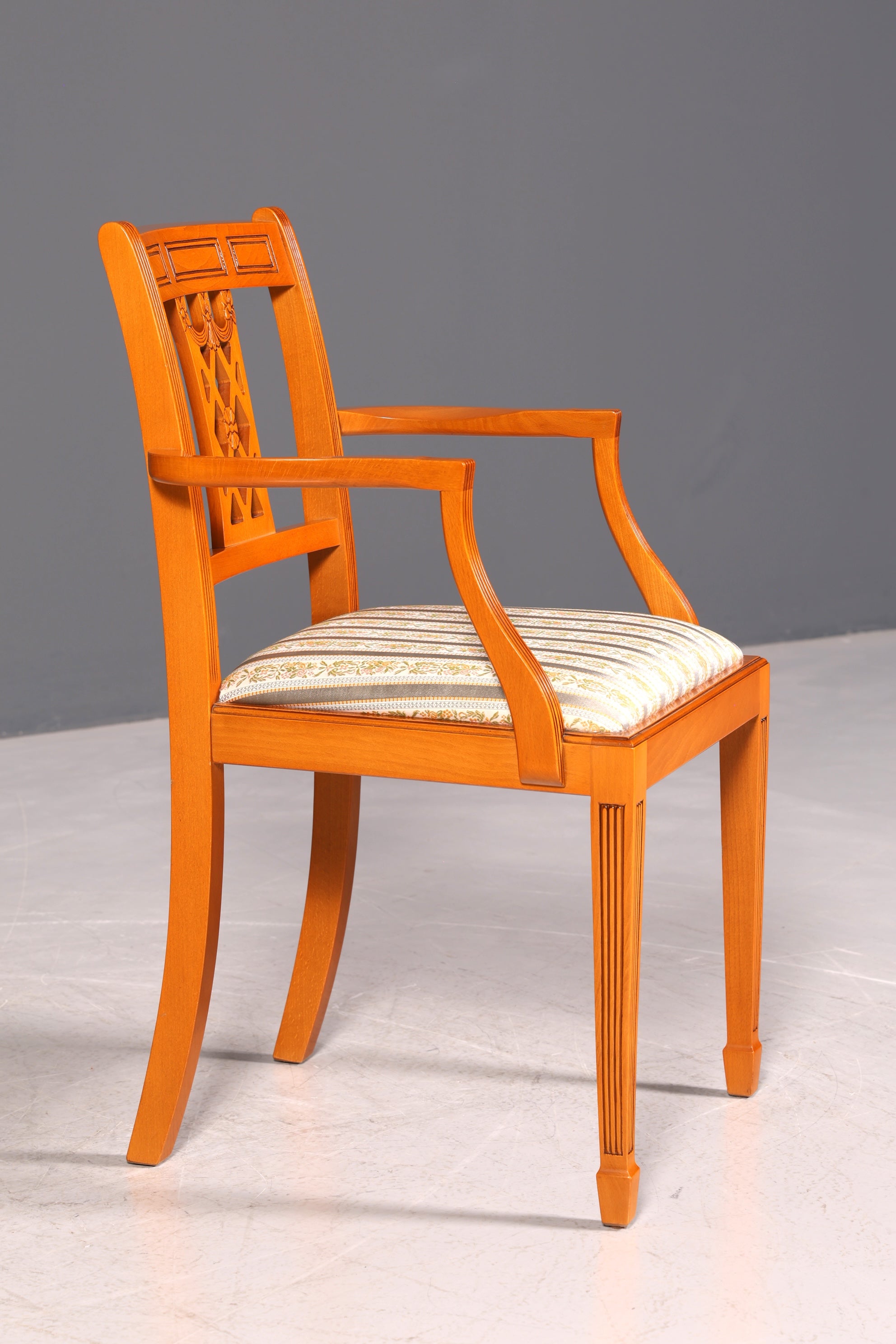 G058 Finish Wunderschöner Englischer Stuhl UK Küchenstuhl Antik Stil Sekretär Stuhl Polsterstuhl