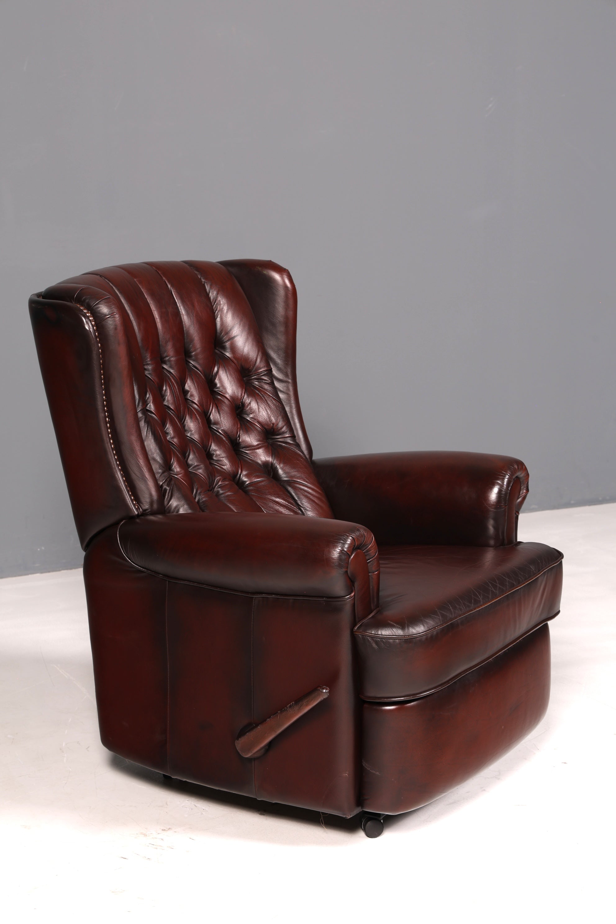 Edler Chesterfield Ohrensessel Relaxsessel Echtleder Braun Fernsehsessel Ruhesessel Ledersessel