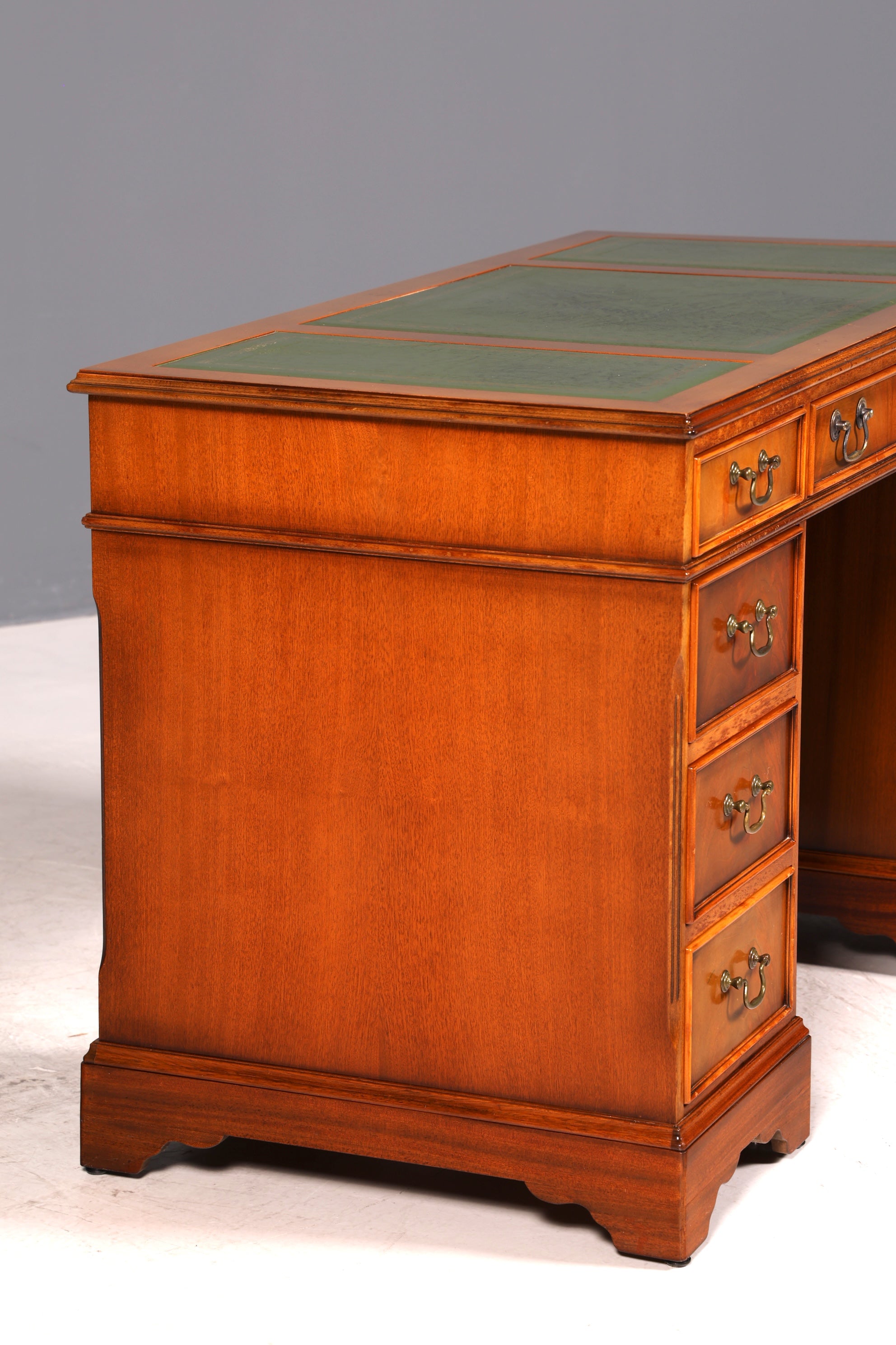Wunderschöner Englischer Schreibtisch Englisch Eibe Desk Leder Auflage Antik Stil Bürotisch Office Desk