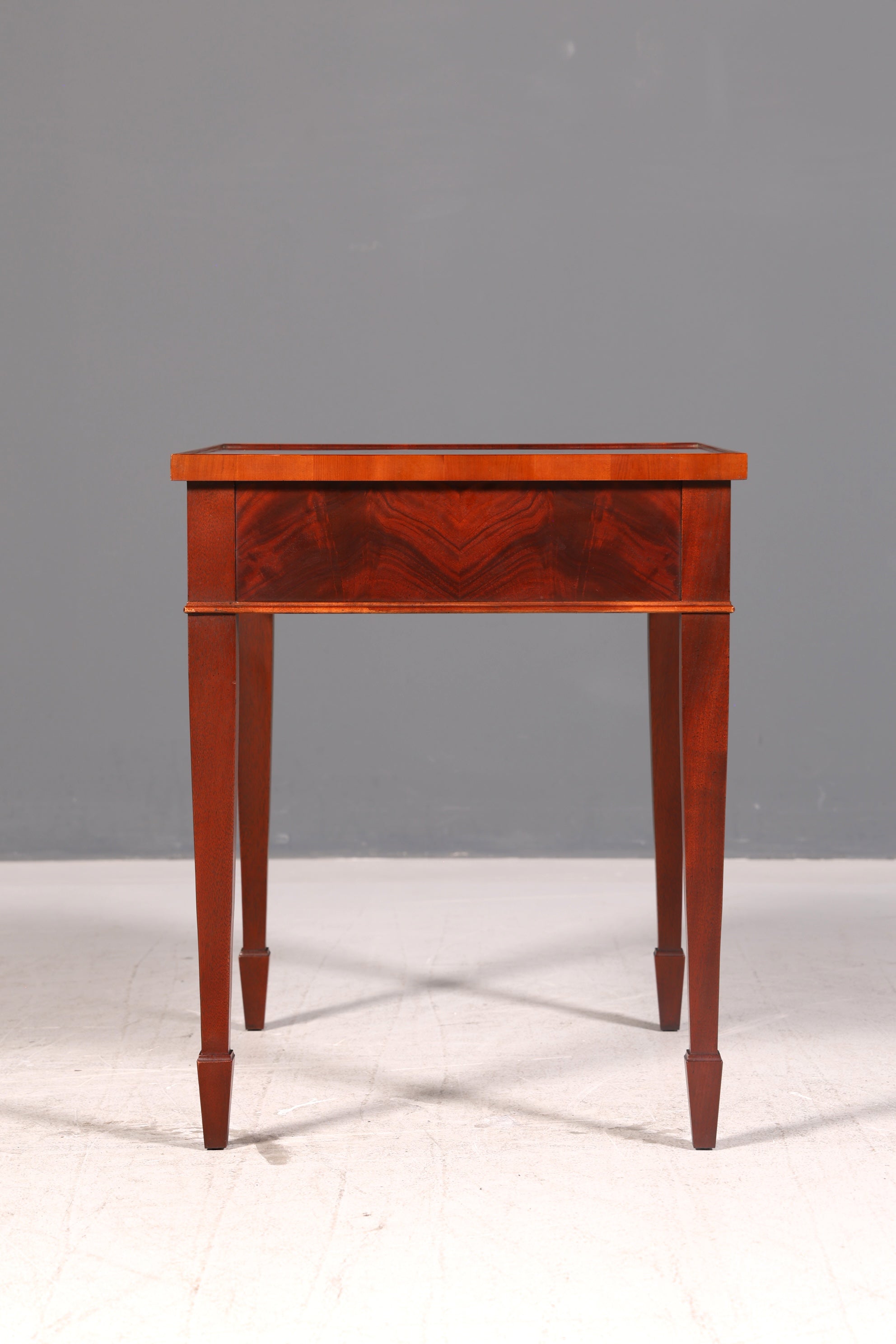 Edler Beistelltisch der Marke Hekman Mahagoni 60s Side Table Ablagetisch Vintage