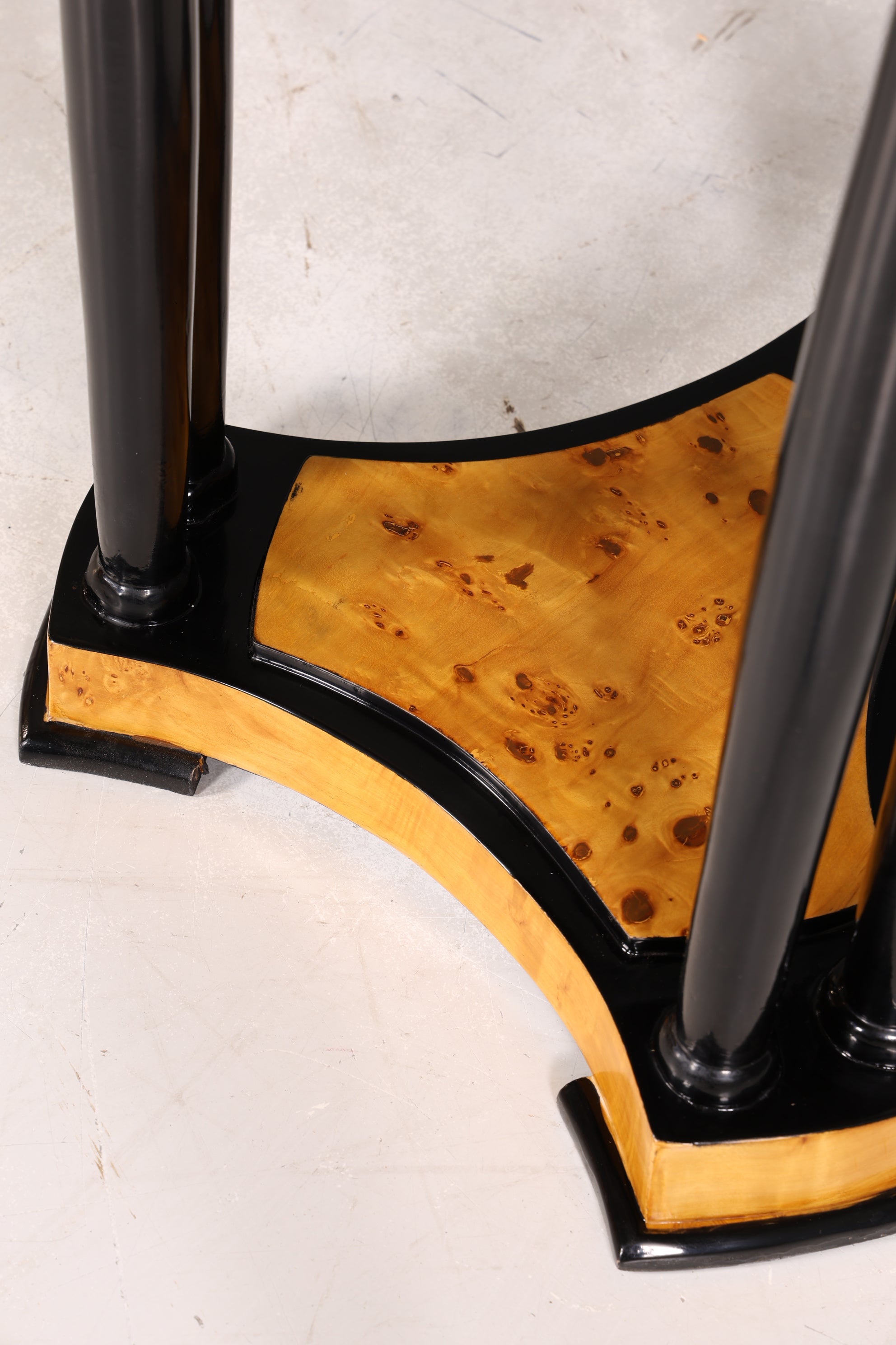 Stilvoller Art Deco Stil Tisch Luxus Couchtisch Biedermeier Ablagetisch Birke Wohnzimmer Tisch