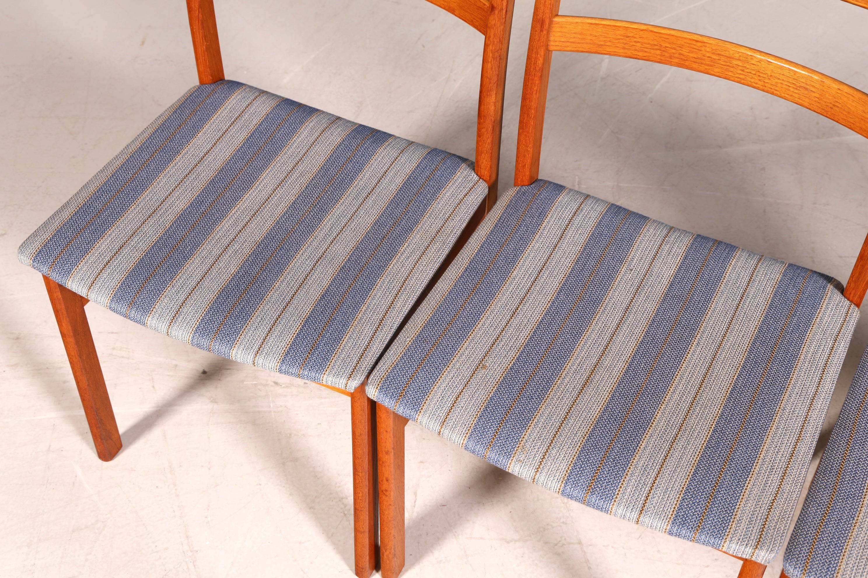 G403 Finish cm 4x Mid Century Teak Holz Stühle Made in Denmark Retro Stuhlset Danish Design Küchenstühle (Kopie)