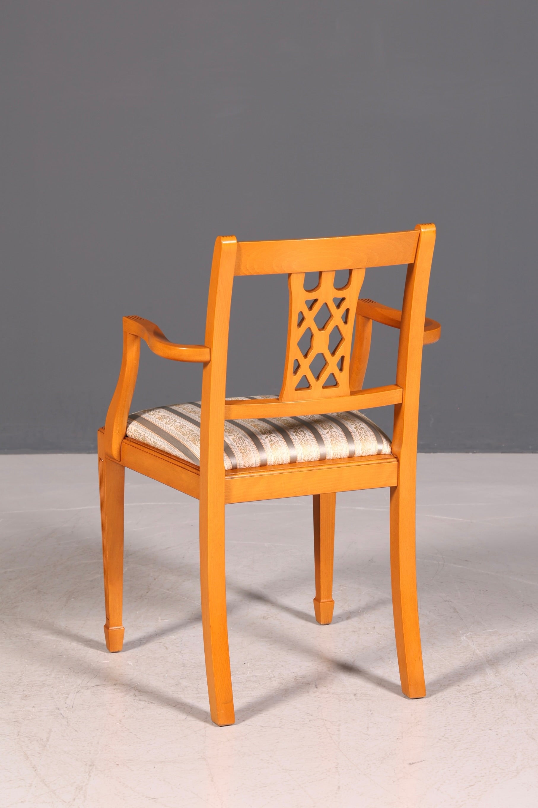 Wunderschöner Englischer Stuhl UK Küchenstuhl Antik Stil Sekretär Stuhl Polsterstuhl Armlehnstuhl 1 von 2