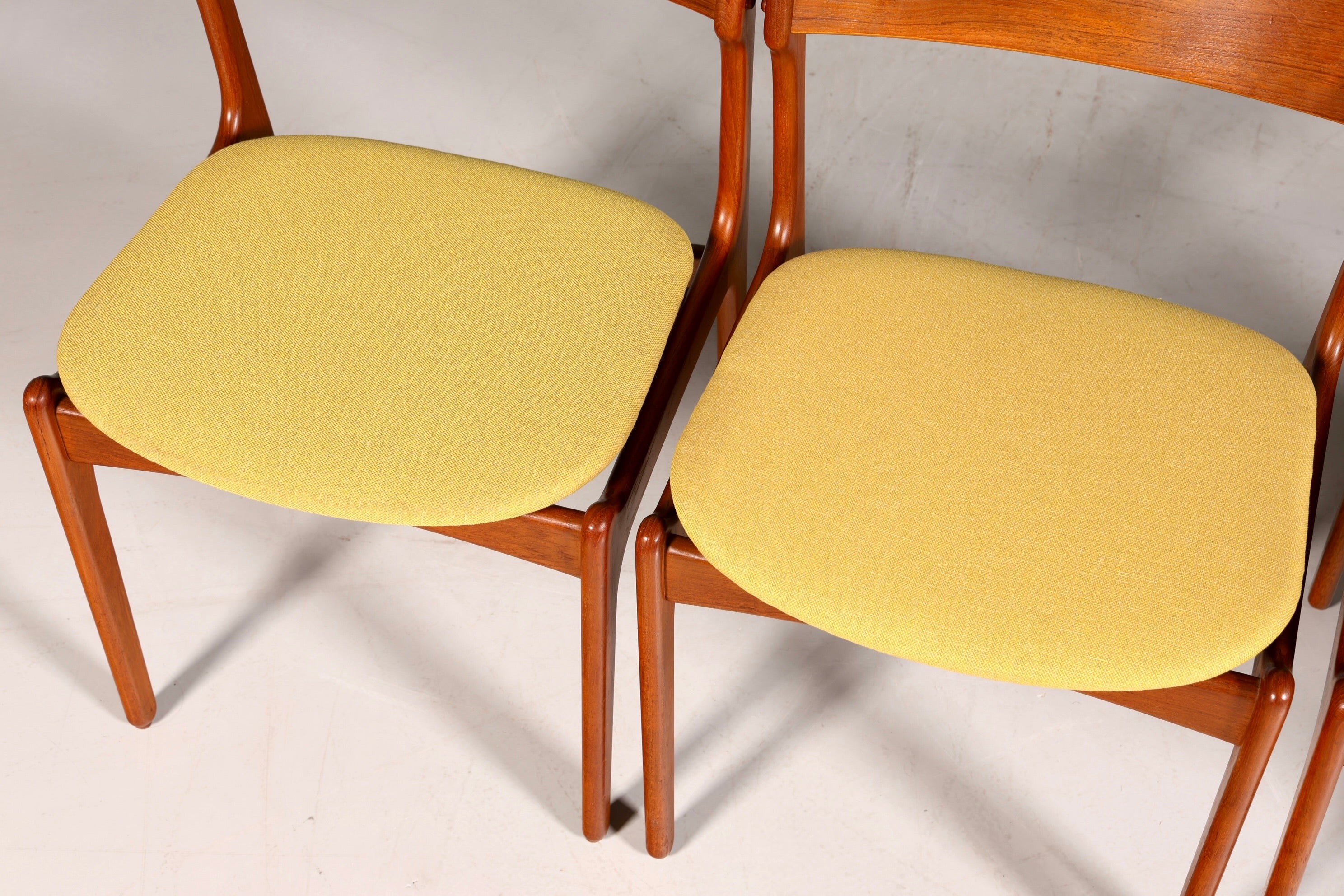 4x Original Erik Buch Stühle von Oddense Maskinsnedkeri A-S Mid Century Danish Design Teak Holz Esszimmer Stühle Küchenstühle