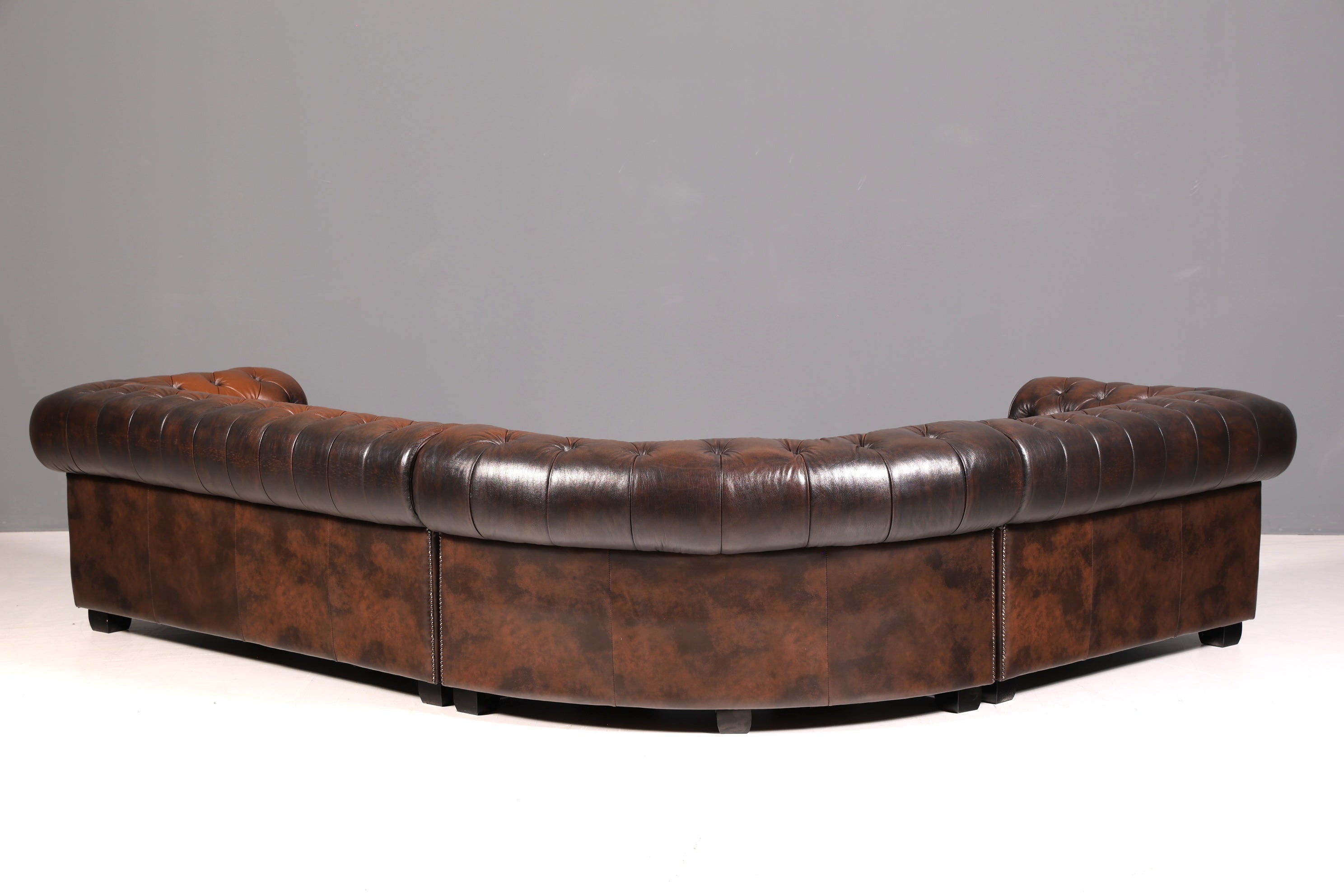 Edles Original Chesterfield Sofa Ecksofa mit Hocker Echt Leder Englisch Eckcouch Leder Couch Antik Vintage